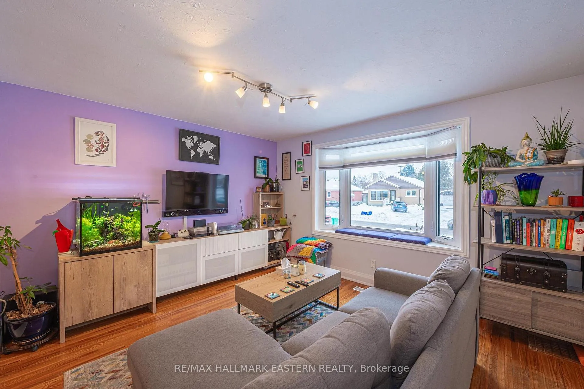 Photo 5 of 845 Gilbert Street, Peterborough, Northcrest Ward 5 — HOMEH