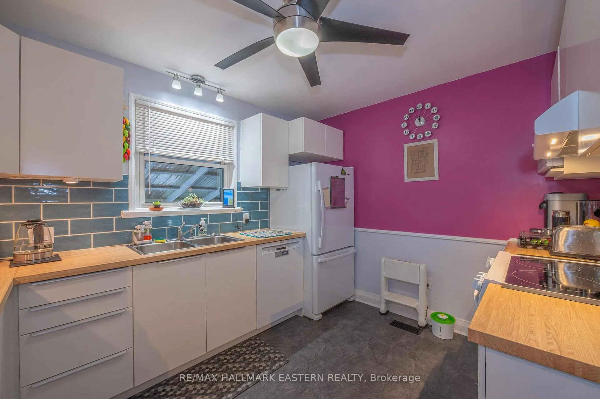 Photo 15 of 845 Gilbert Street, Peterborough, Northcrest Ward 5 — HOMEH