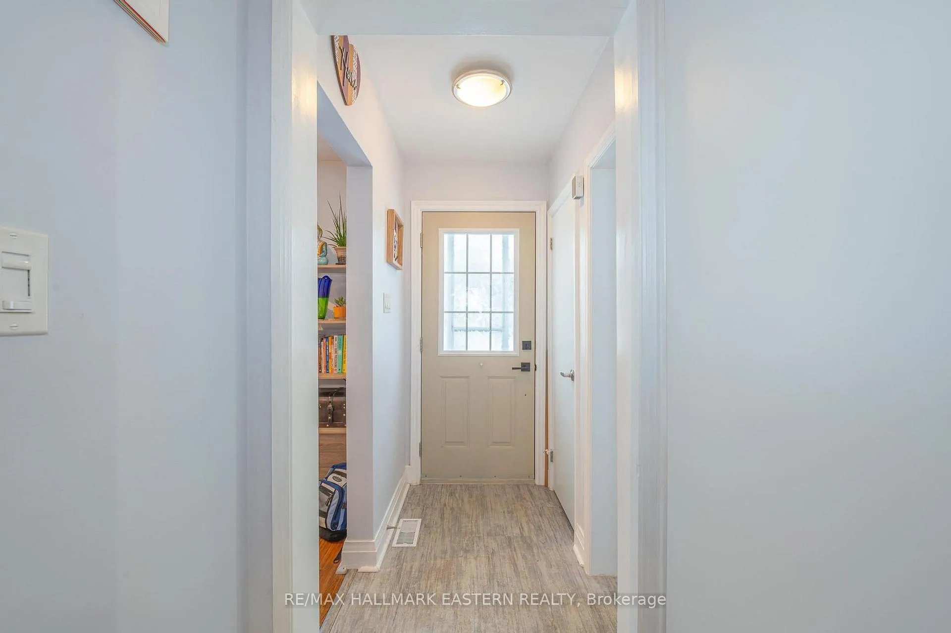 Photo 16 of 845 Gilbert Street, Peterborough, Northcrest Ward 5 — HOMEH