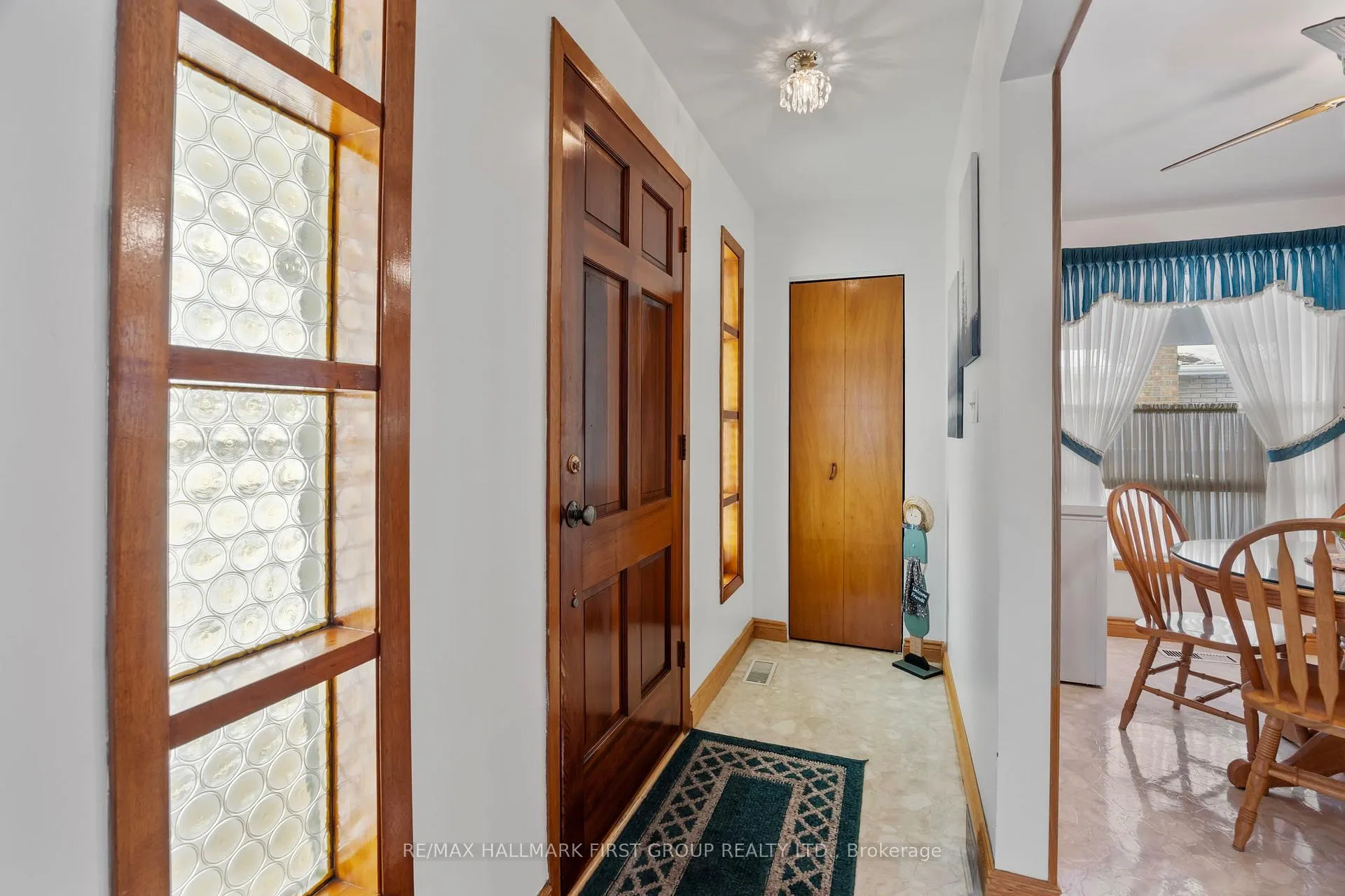 Photo 6 of 59 Seneca Avenue, Oshawa, Samac — HOMEH