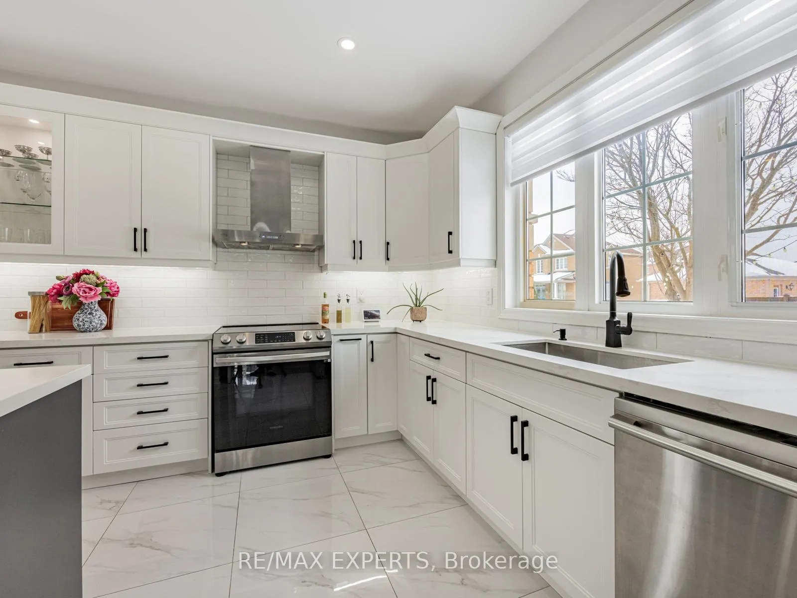 Photo 8 of 107 Saint Francis Avenue, Vaughan, Vellore Village — HOMEH