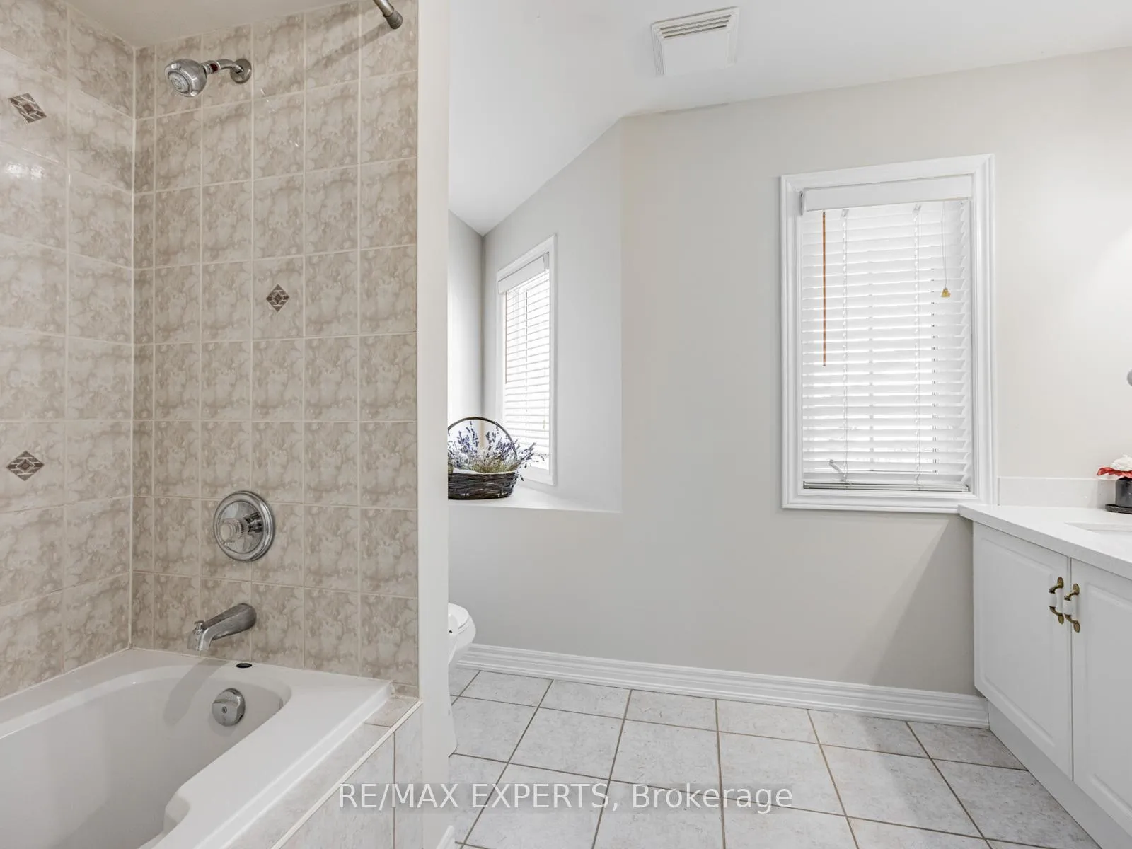 Photo 23 of 107 Saint Francis Avenue, Vaughan, Vellore Village — HOMEH