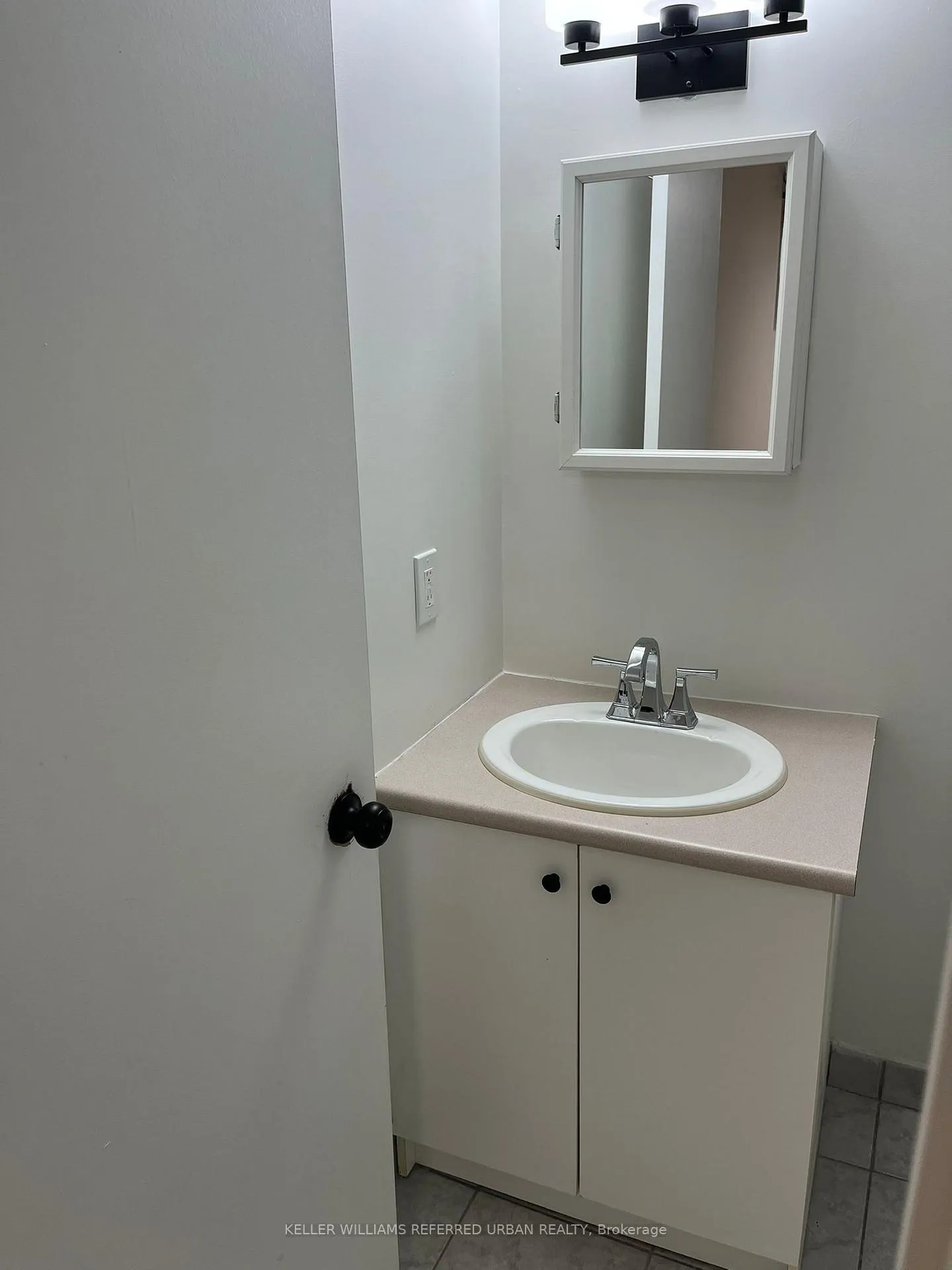 Photo 21 of Unit 2, 98 Frontenac Avenue, Toronto, Bedford Park-Nortown — HOMEH
