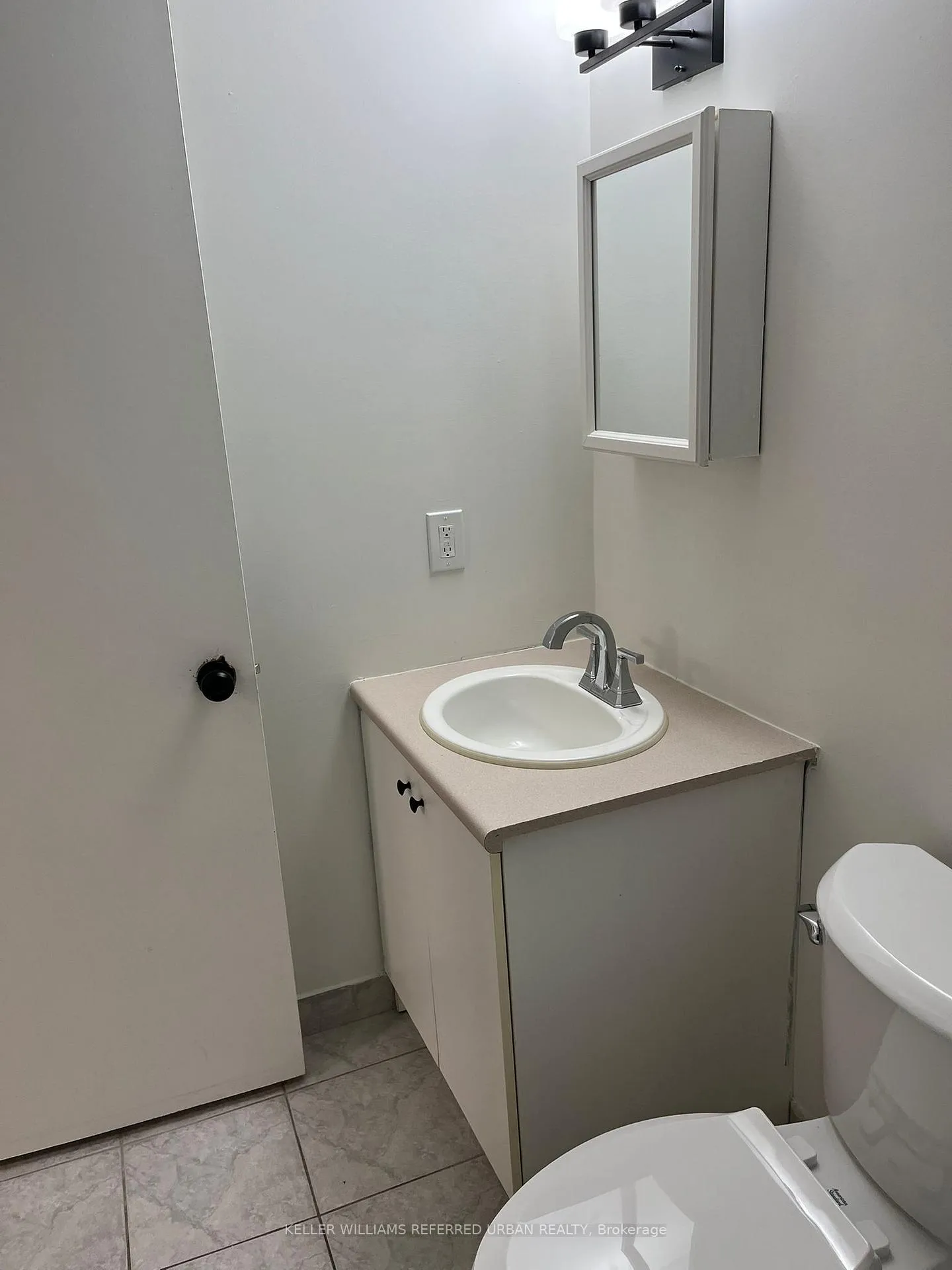 Photo 24 of Unit 2, 98 Frontenac Avenue, Toronto, Bedford Park-Nortown — HOMEH