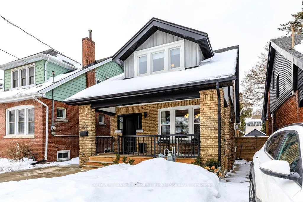 Photo 2 of 108 Rosslyn Avenue S, Hamilton, Delta — HOMEH