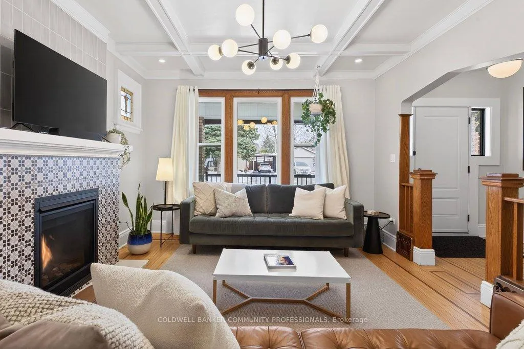 Photo 9 of 108 Rosslyn Avenue S, Hamilton, Delta — HOMEH