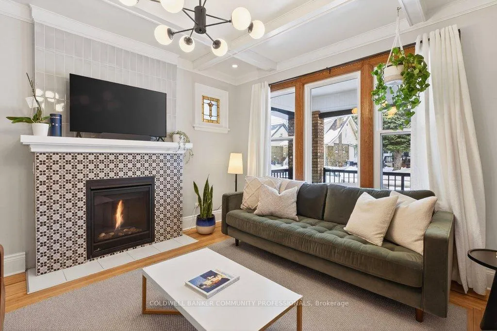 Photo 10 of 108 Rosslyn Avenue S, Hamilton, Delta — HOMEH