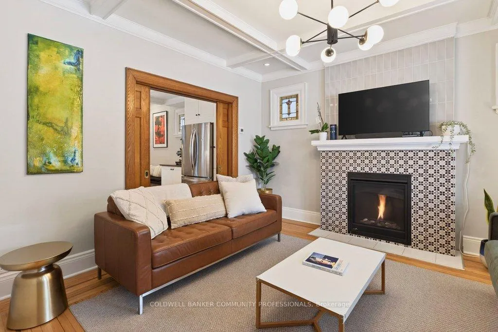 Photo 11 of 108 Rosslyn Avenue S, Hamilton, Delta — HOMEH