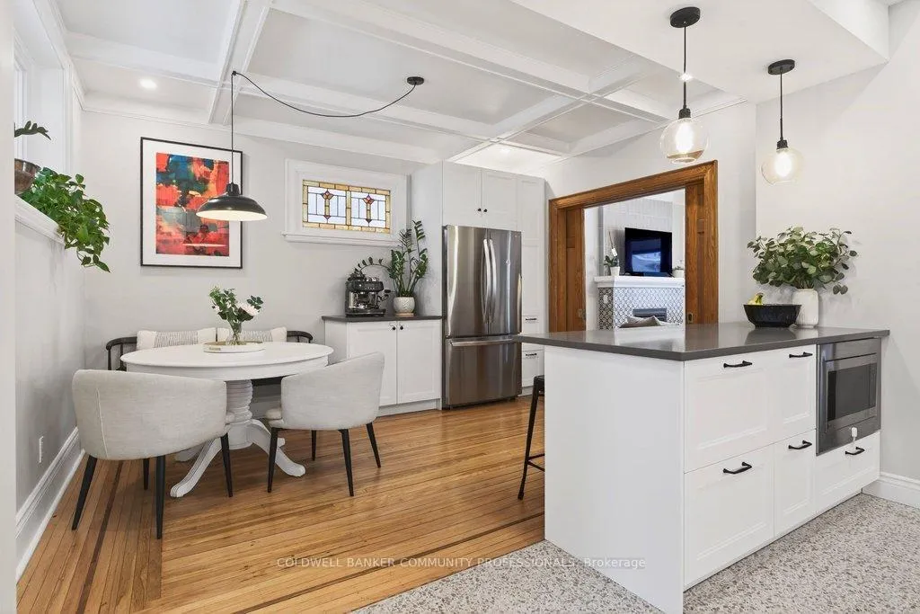 Photo 15 of 108 Rosslyn Avenue S, Hamilton, Delta — HOMEH