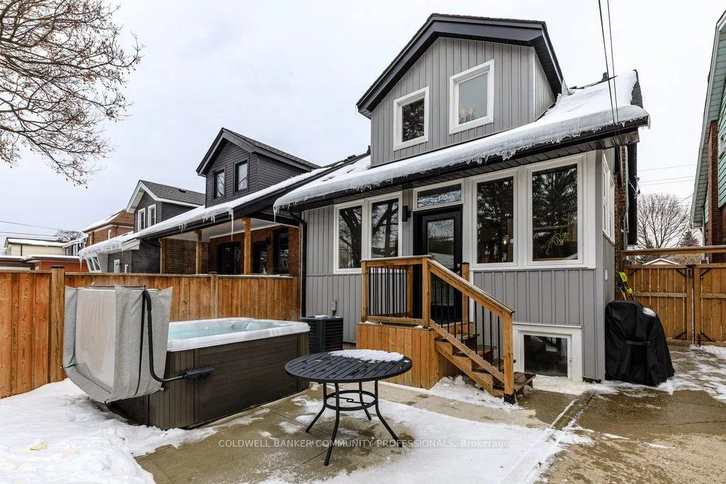 Photo 47 of 108 Rosslyn Avenue S, Hamilton, Delta — HOMEH
