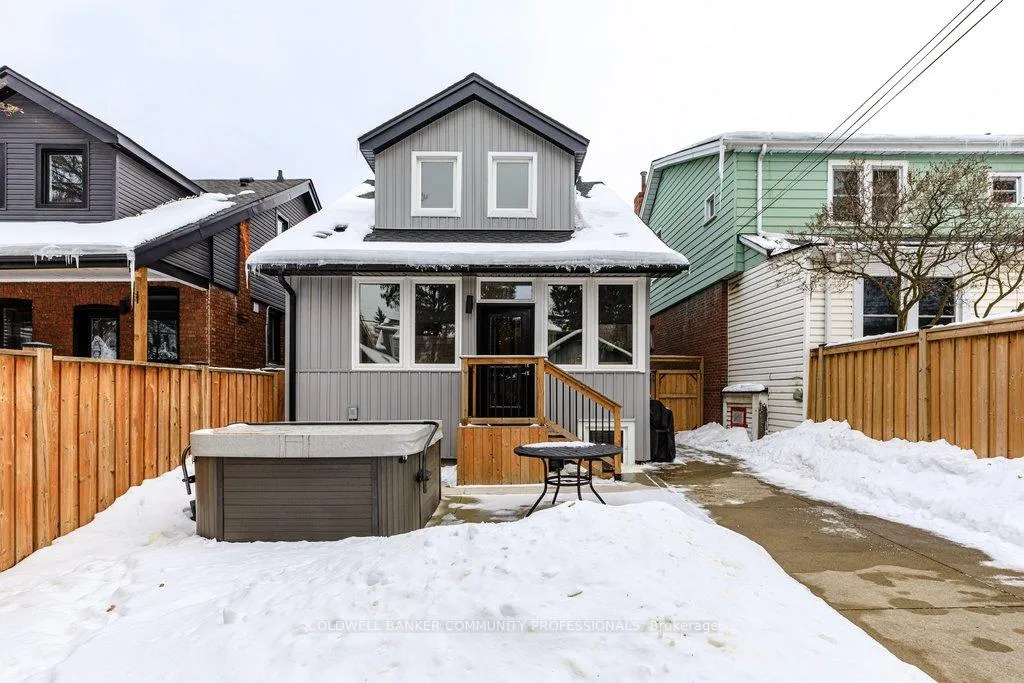 Photo 49 of 108 Rosslyn Avenue S, Hamilton, Delta — HOMEH