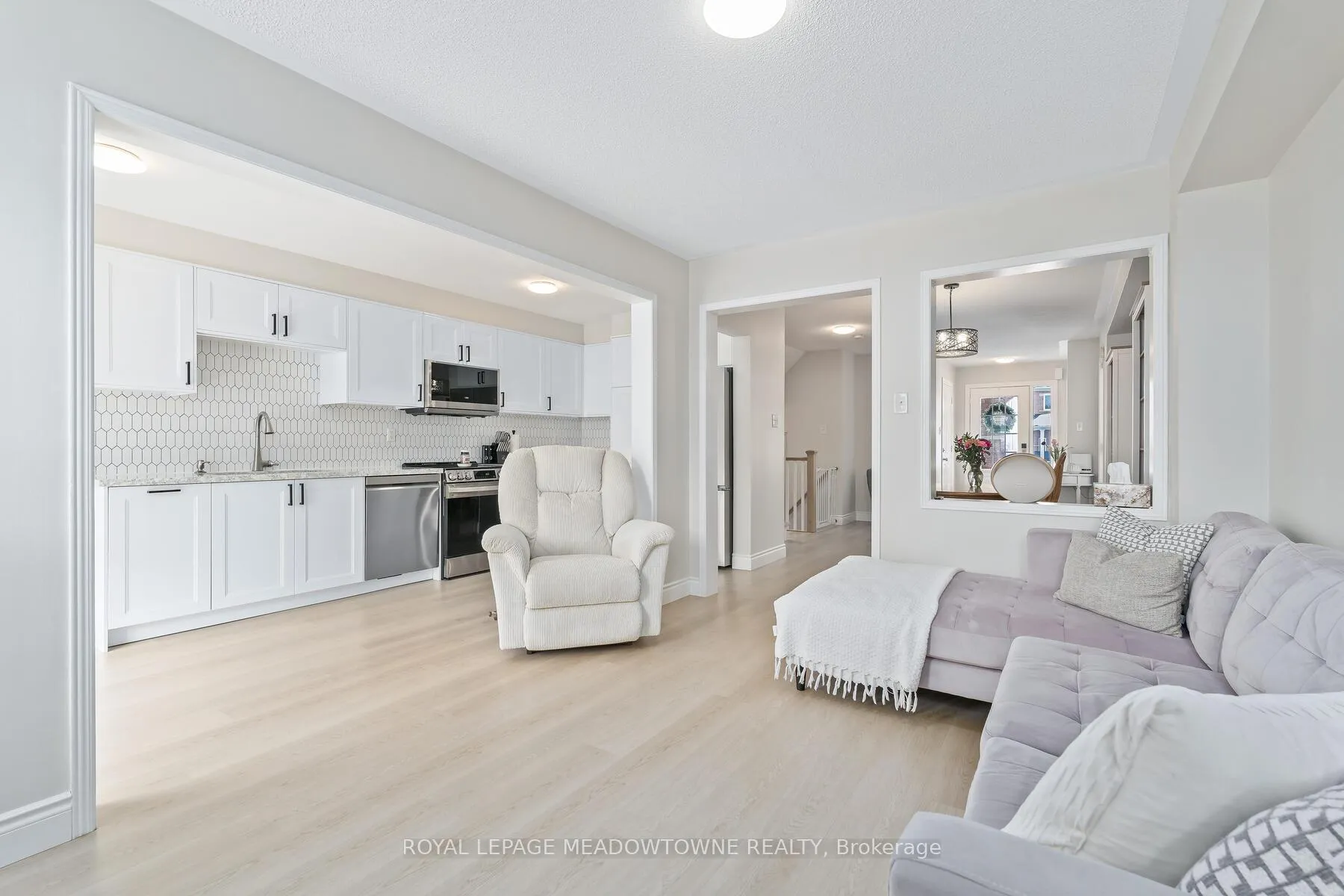 Photo 12 of 99 Snowberry Crescent, Halton Hills, Georgetown — HOMEH