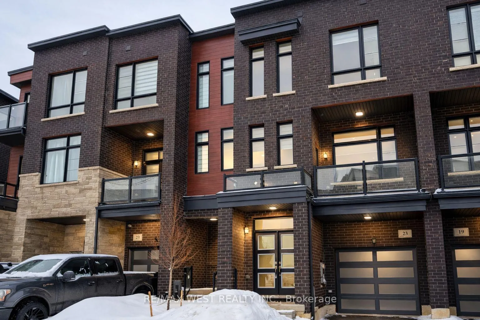 Photo 1 of 23 Paradox Street, Vaughan, Elder Mills — HOMEH