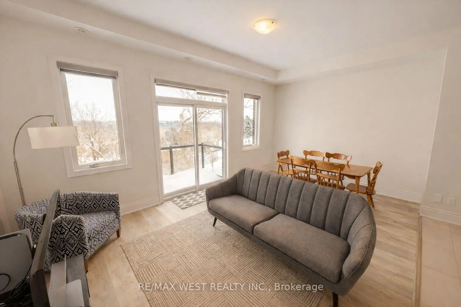 Photo 10 of 23 Paradox Street, Vaughan, Elder Mills — HOMEH