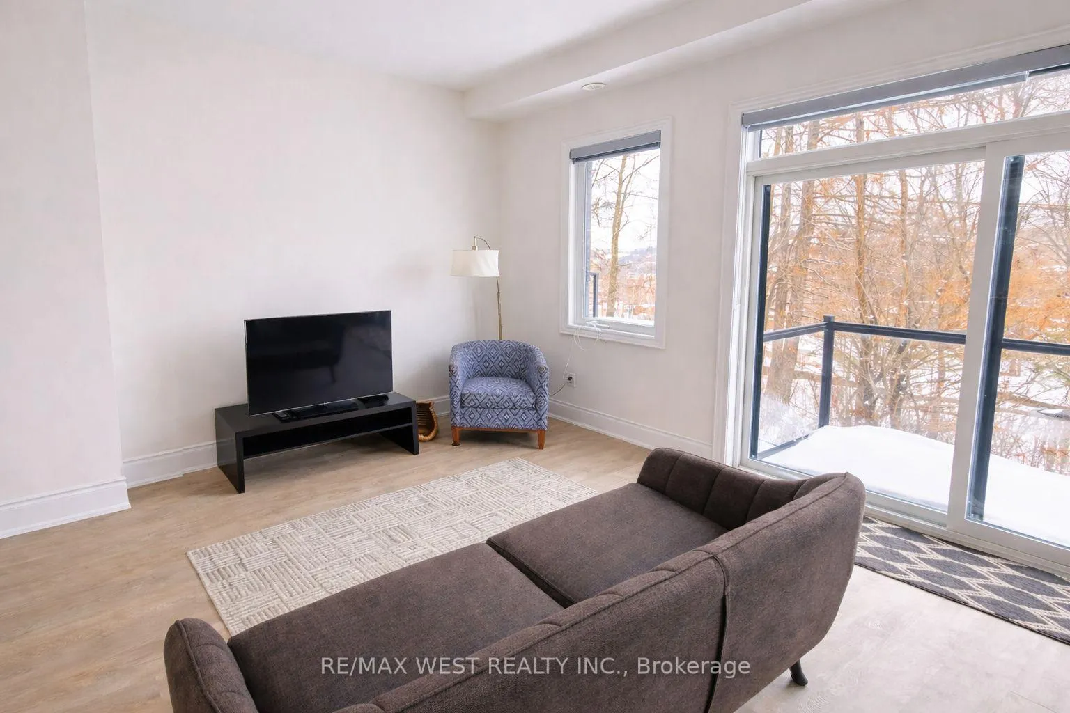 Photo 11 of 23 Paradox Street, Vaughan, Elder Mills — HOMEH