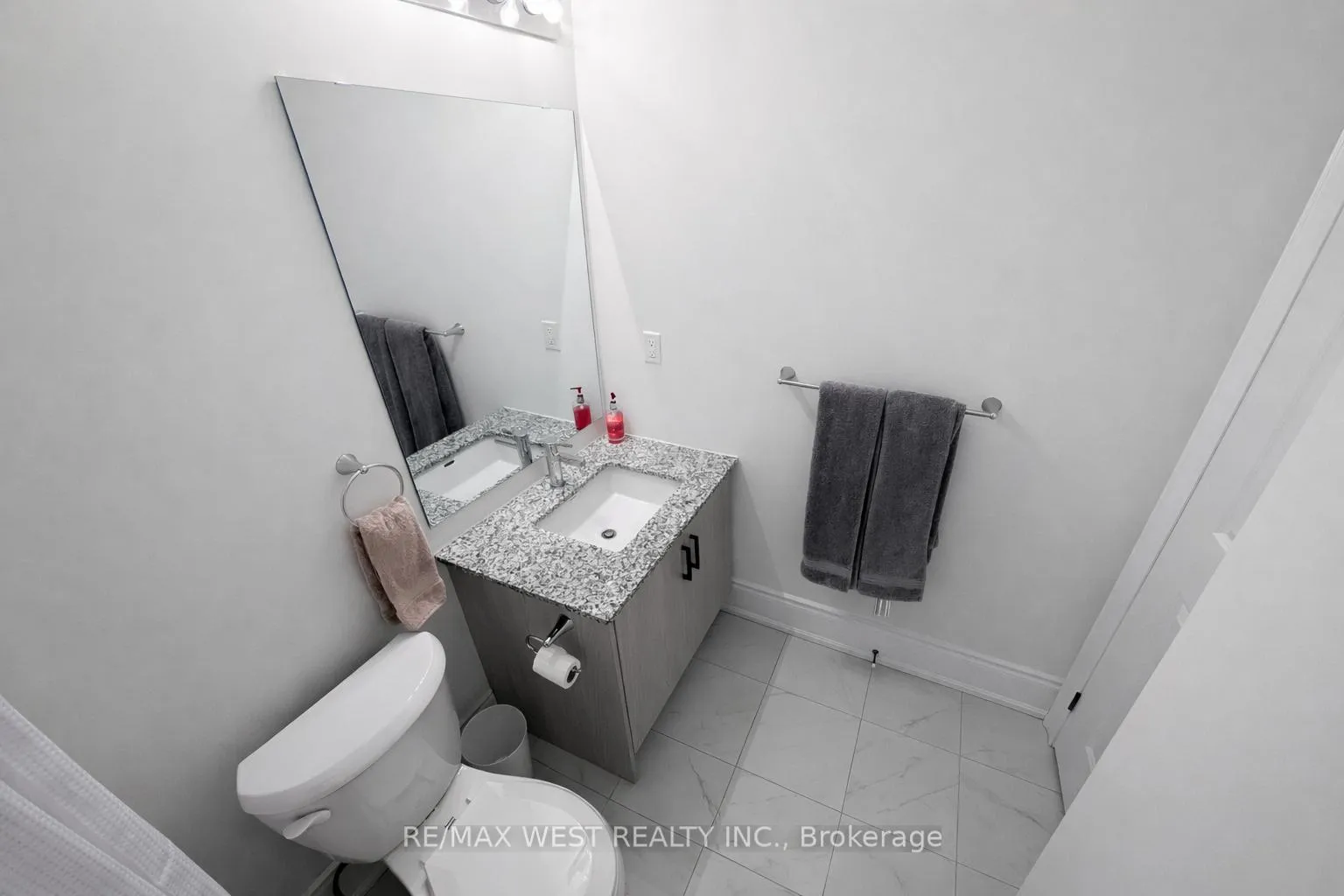 Photo 24 of 23 Paradox Street, Vaughan, Elder Mills — HOMEH