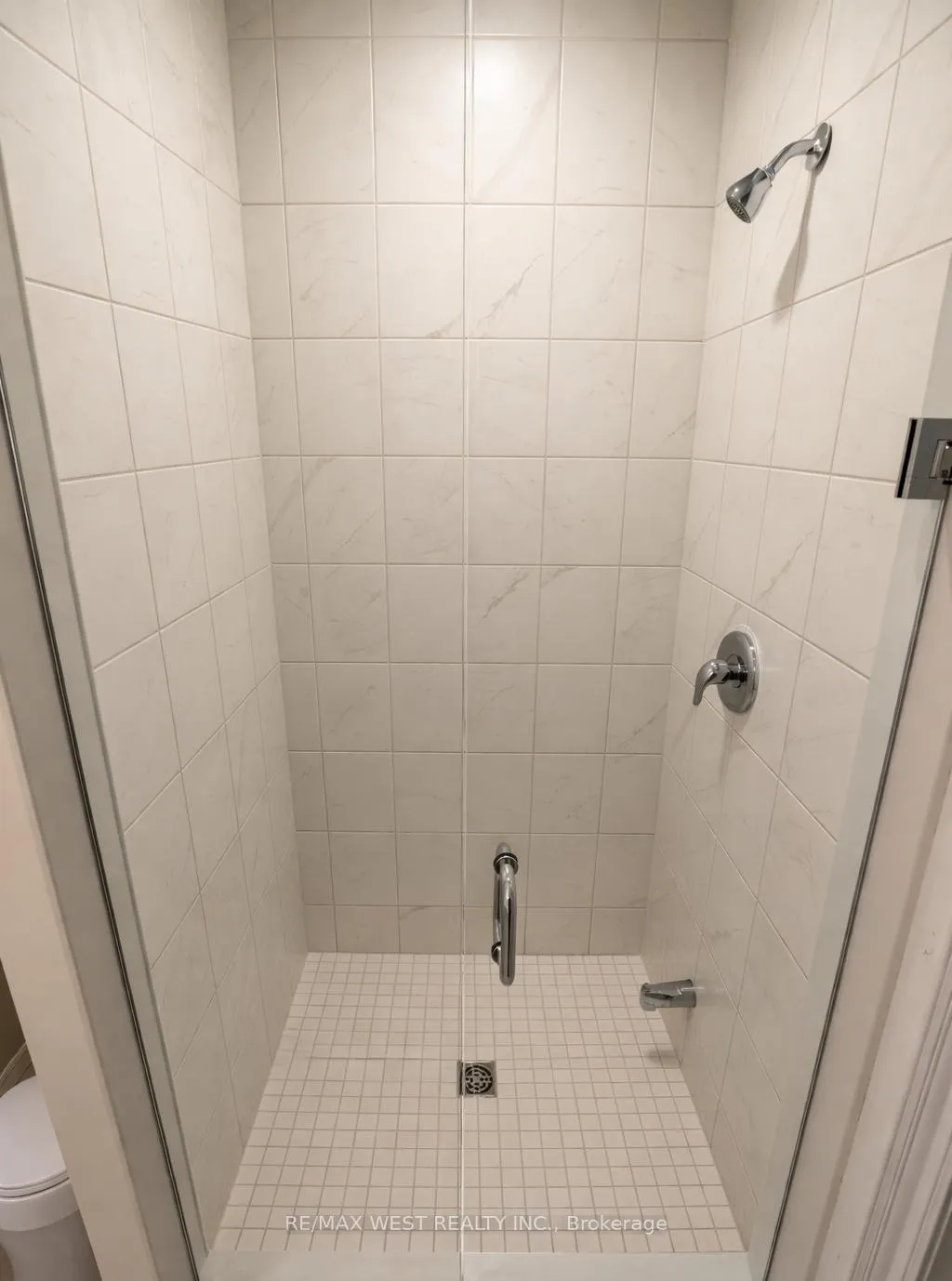 Photo 37 of 23 Paradox Street, Vaughan, Elder Mills — HOMEH