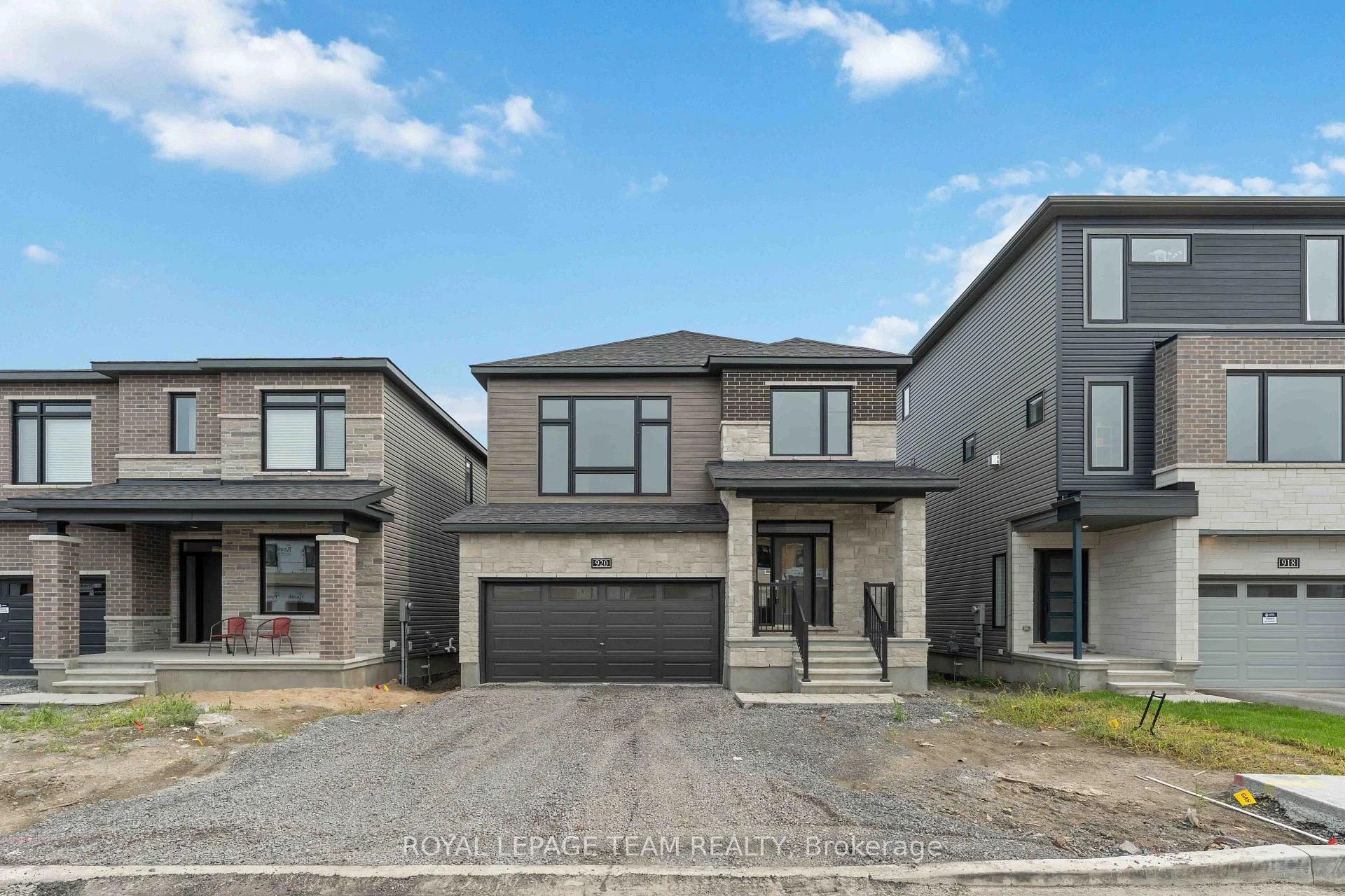 Front of 920 Locomotion Lane