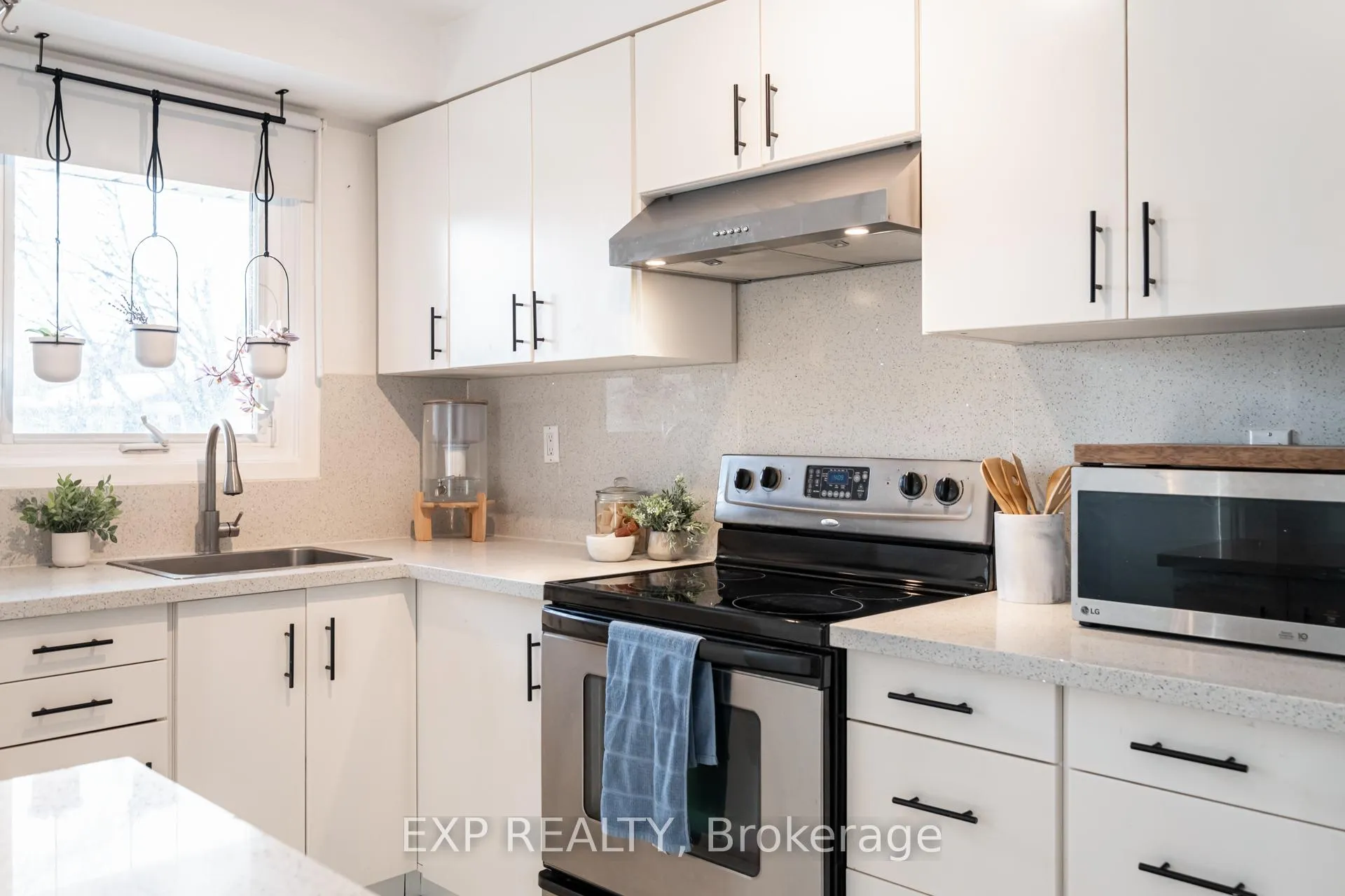 Photo 9 of 103 Delaney Drive, Ajax, Central West — HOMEH
