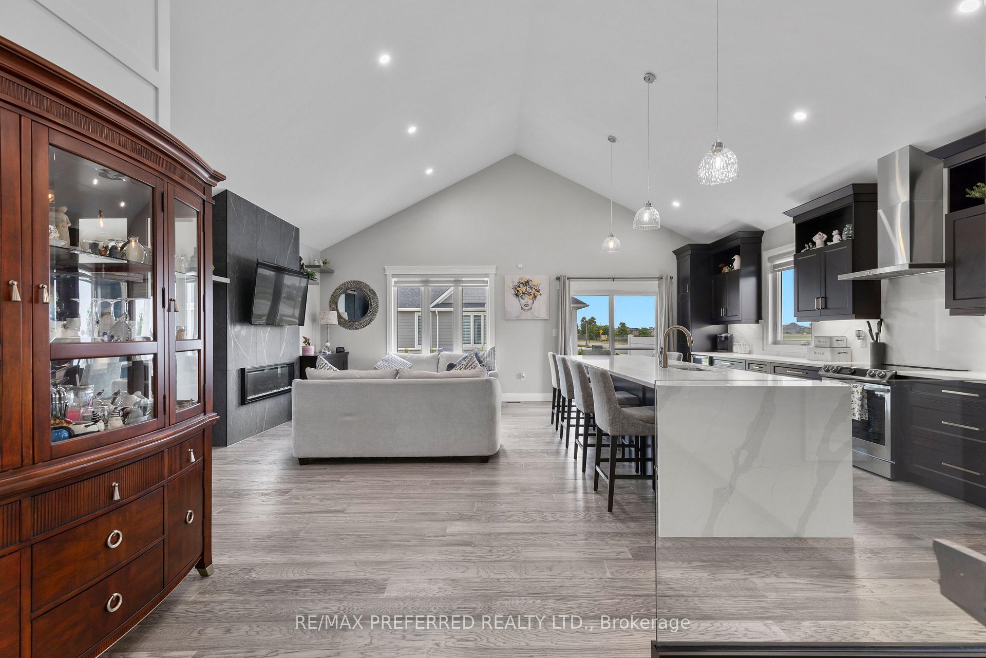 Photo 4 of 382 Matese Road, Lakeshore — HOMEH