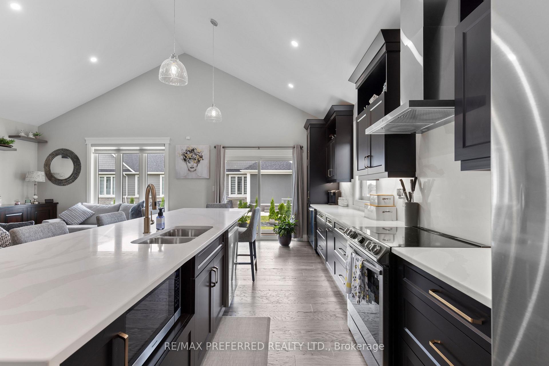 Photo 10 of 382 Matese Road, Lakeshore — HOMEH