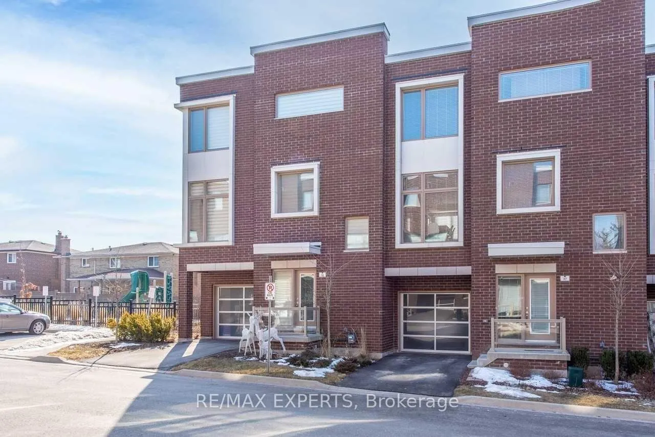 Photo 1 of 37 Juneau Street, Vaughan, East Woodbridge — HOMEH