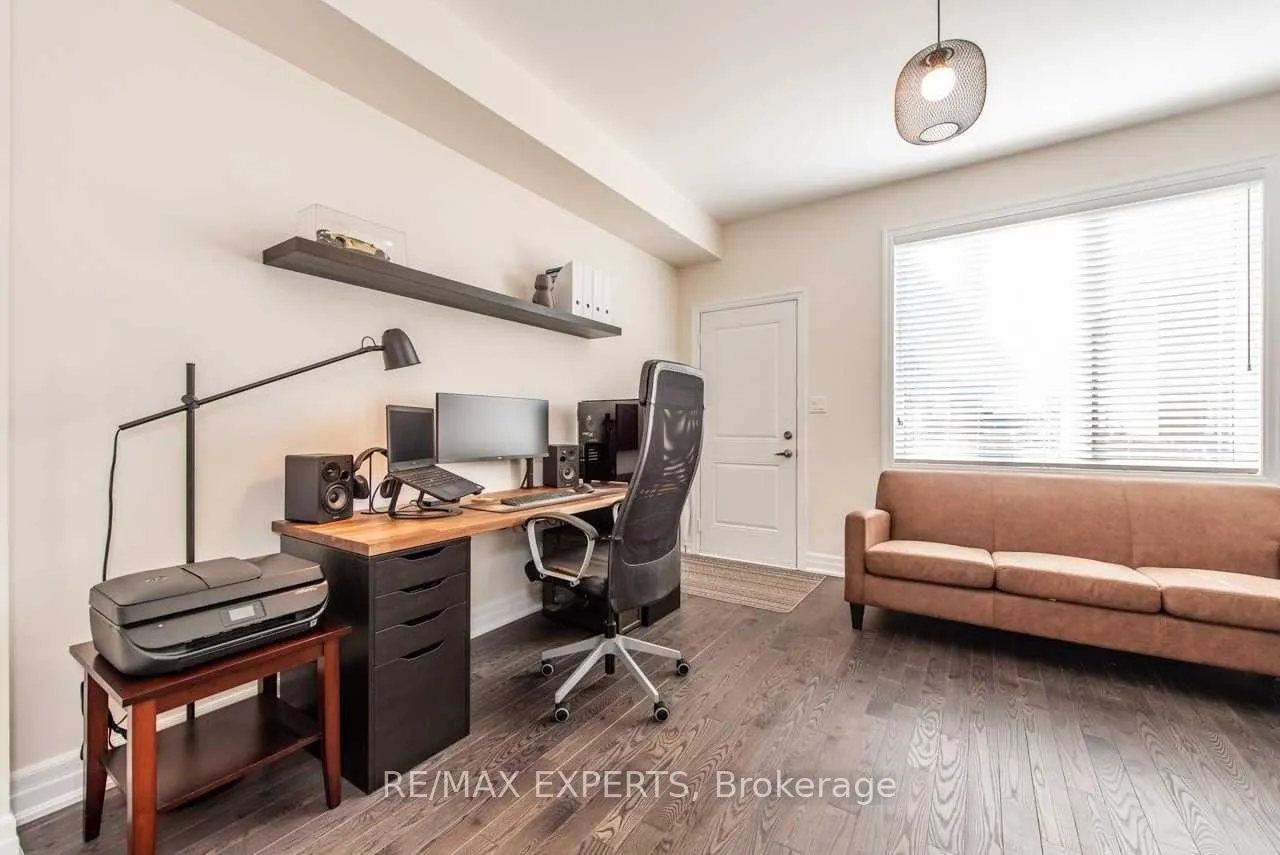 Photo 12 of 37 Juneau Street, Vaughan, East Woodbridge — HOMEH