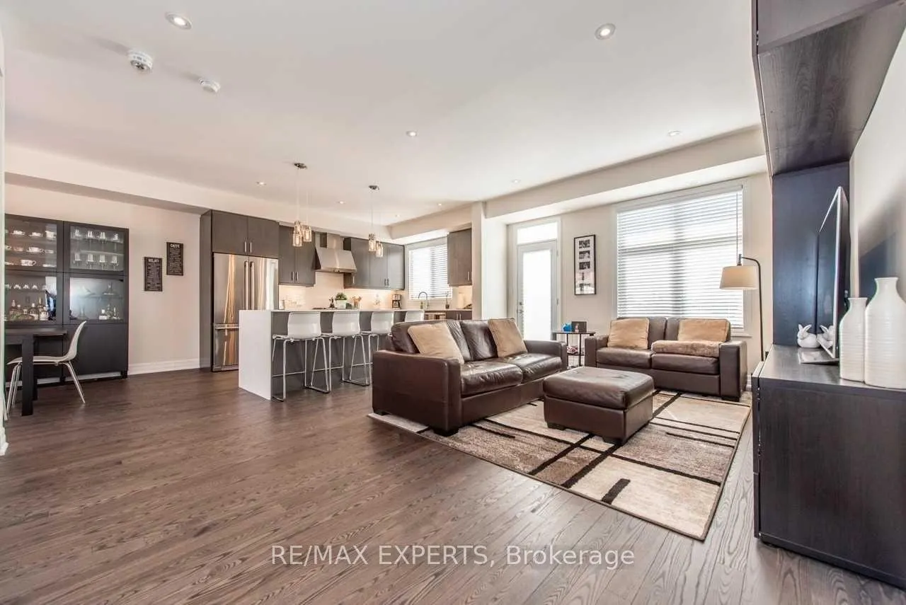 Photo 20 of 37 Juneau Street, Vaughan, East Woodbridge — HOMEH