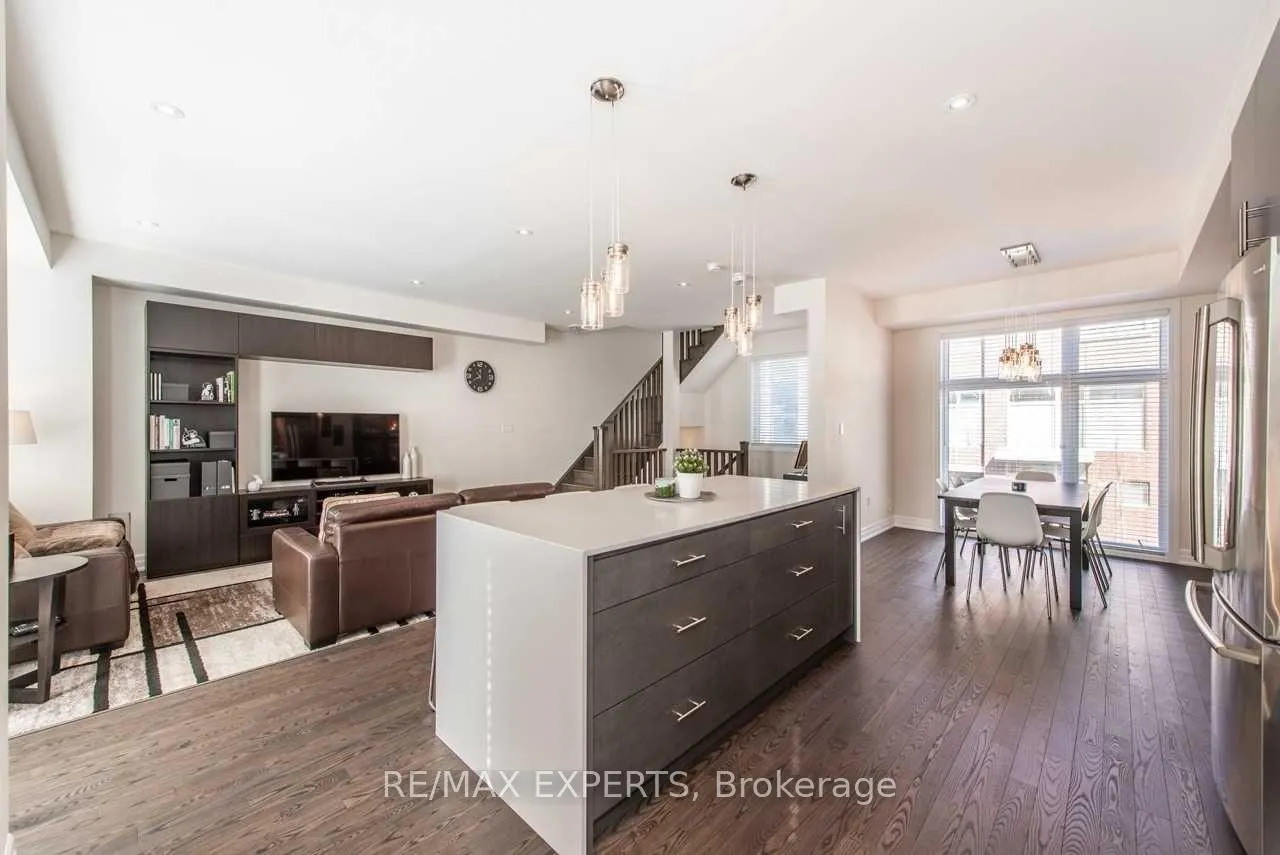 Photo 25 of 37 Juneau Street, Vaughan, East Woodbridge — HOMEH
