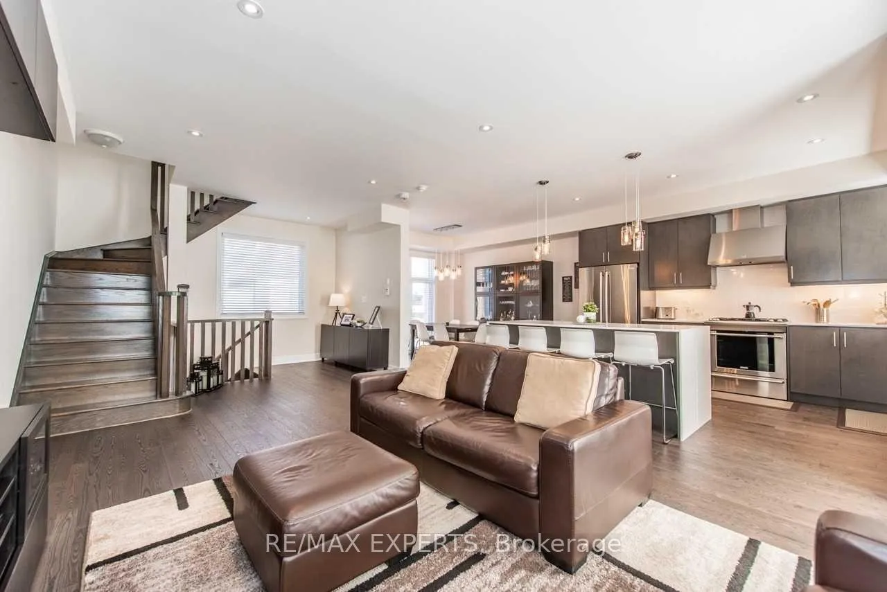 Photo 28 of 37 Juneau Street, Vaughan, East Woodbridge — HOMEH