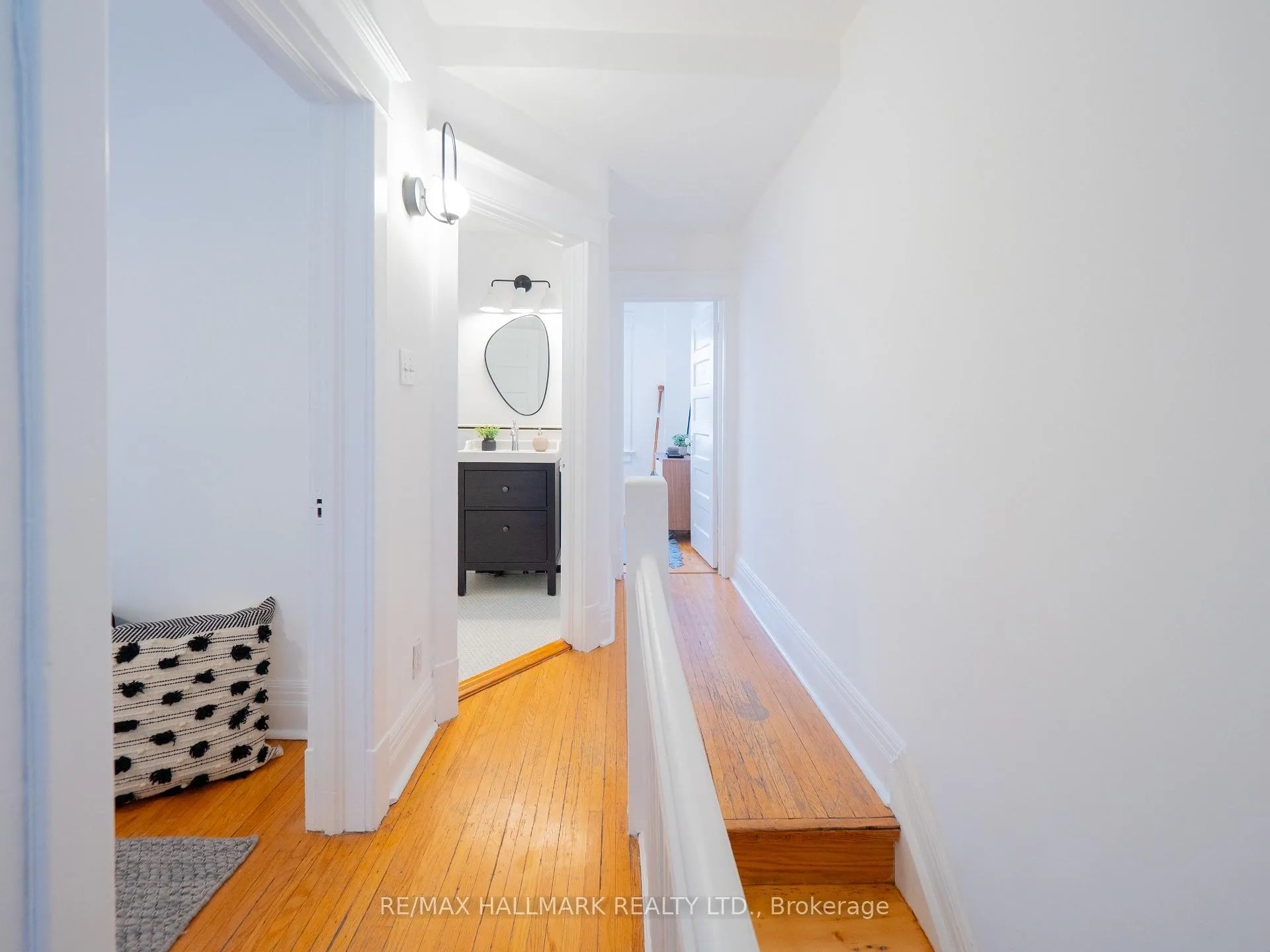 Photo 19 of 42 Garnock Avenue, Toronto, North Riverdale — HOMEH