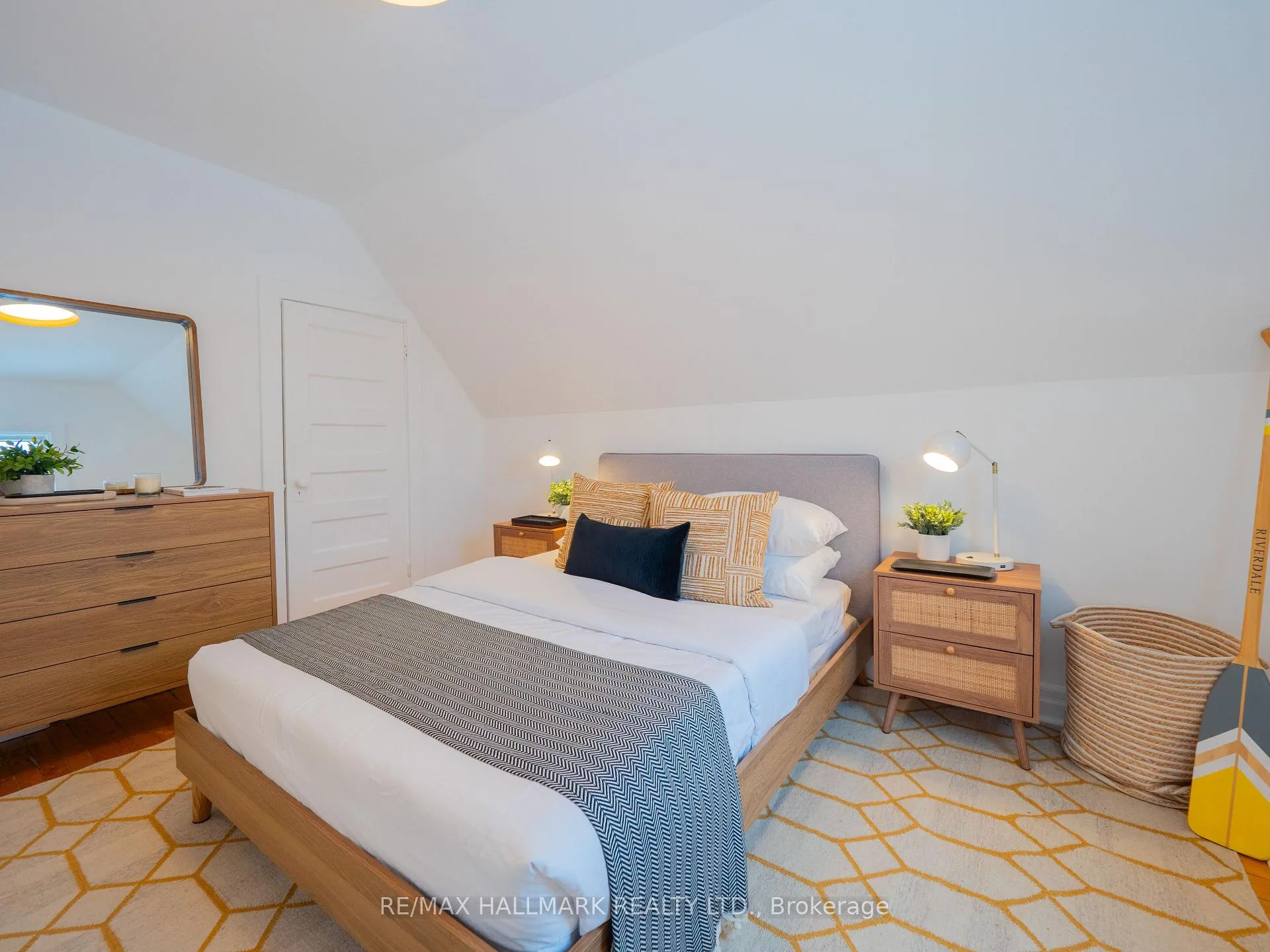 Photo 27 of 42 Garnock Avenue, Toronto, North Riverdale — HOMEH