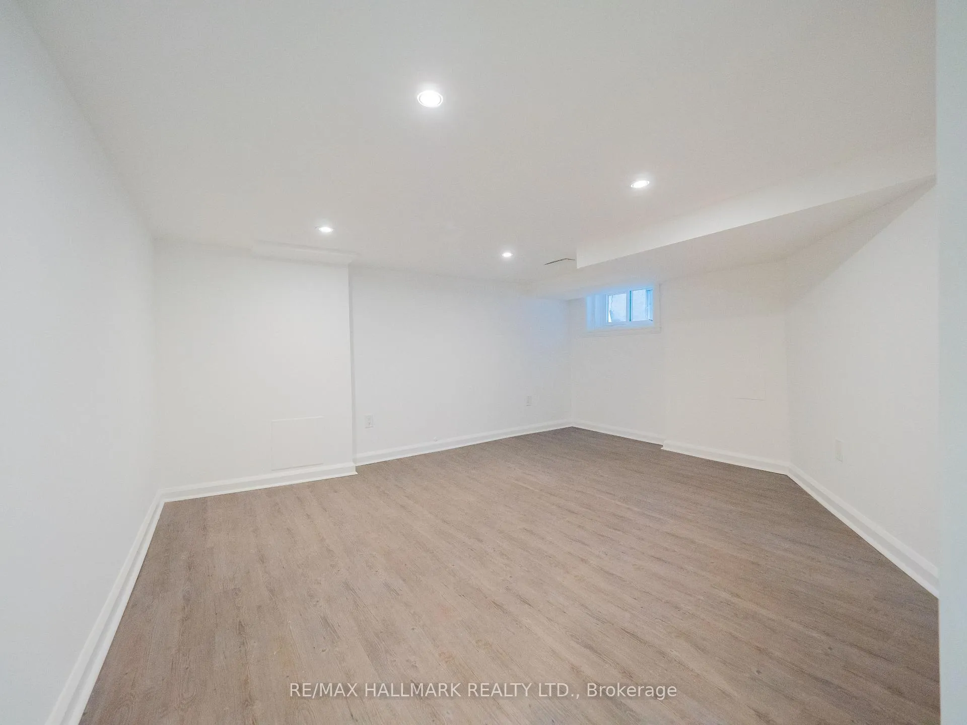 Photo 30 of 42 Garnock Avenue, Toronto, North Riverdale — HOMEH