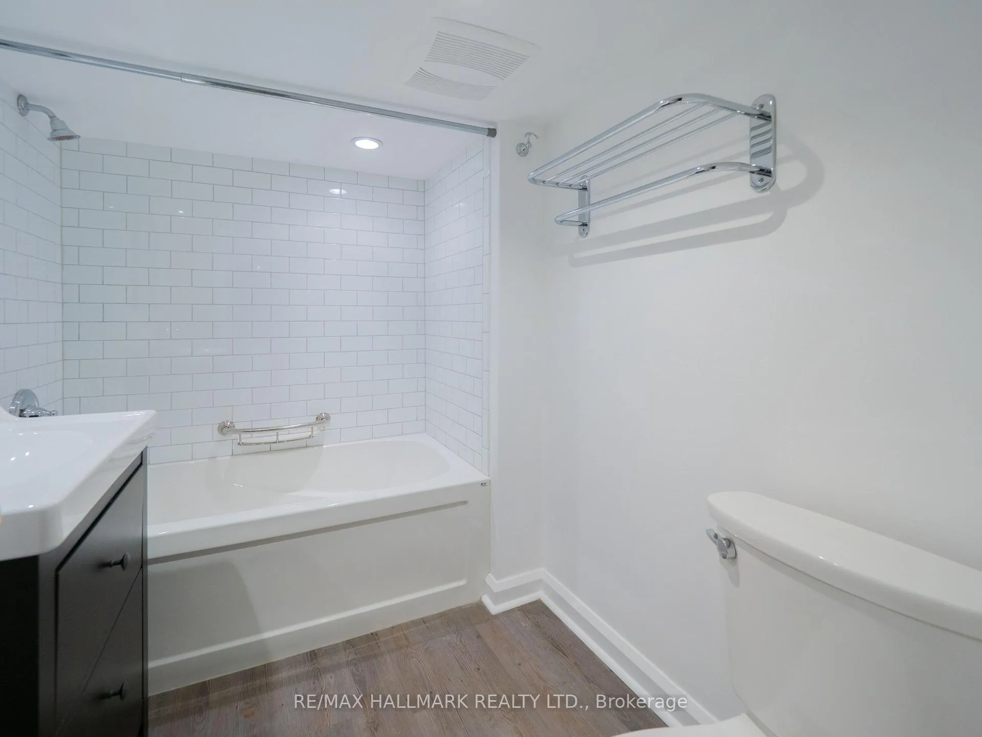 Photo 32 of 42 Garnock Avenue, Toronto, North Riverdale — HOMEH