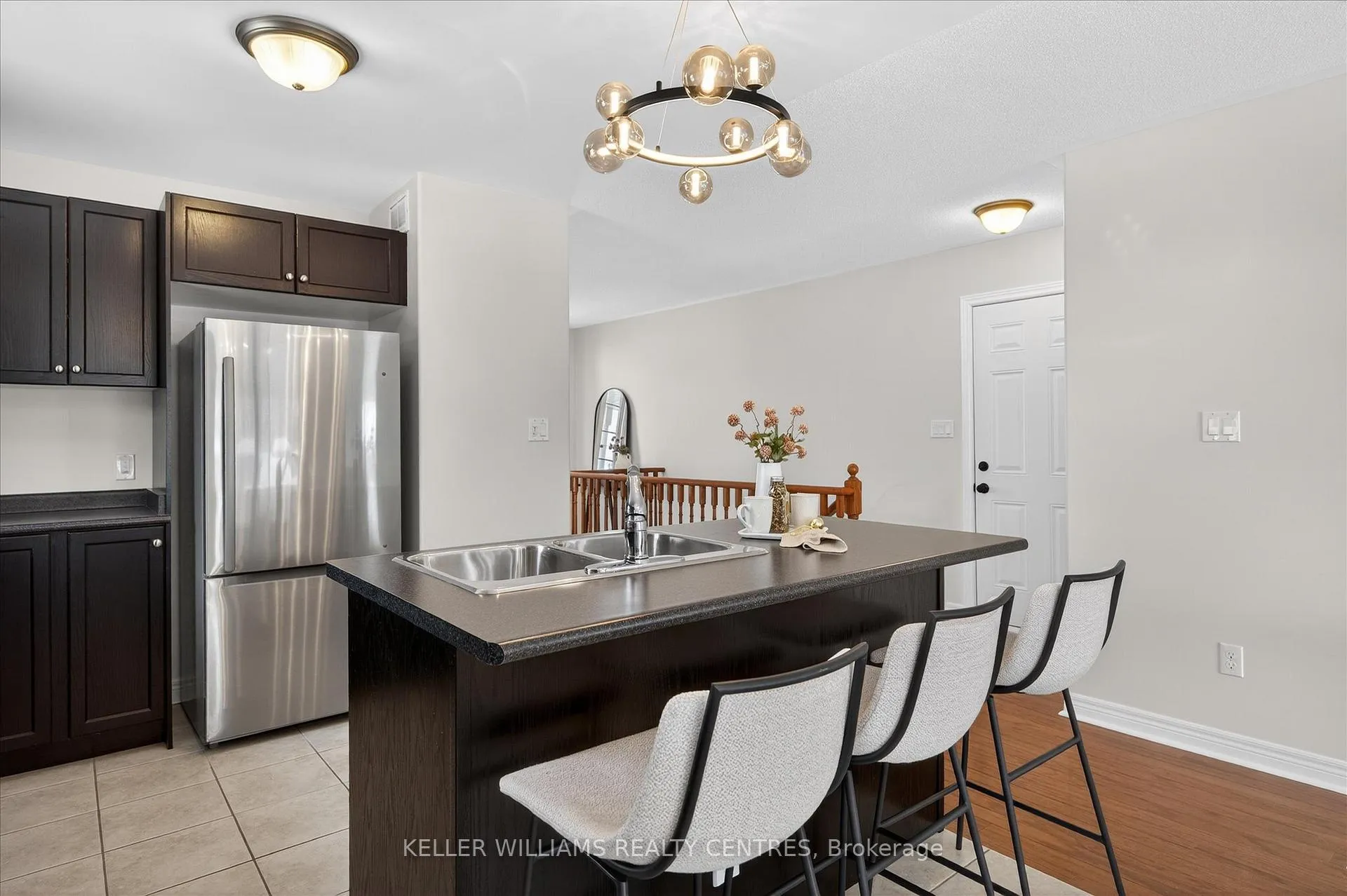 Photo 7 of 186 bowen Drive, Peterborough, Northcrest Ward 5 — HOMEH