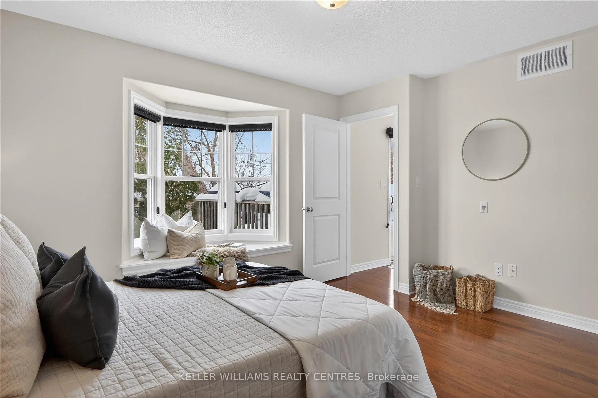Photo 18 of 186 bowen Drive, Peterborough, Northcrest Ward 5 — HOMEH