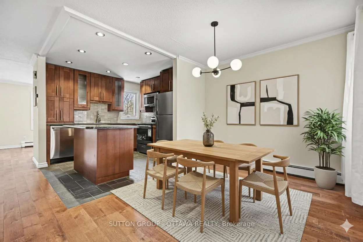 Photo 8 of 207 Mart Circle, Ottawa, Manor Park — HOMEH