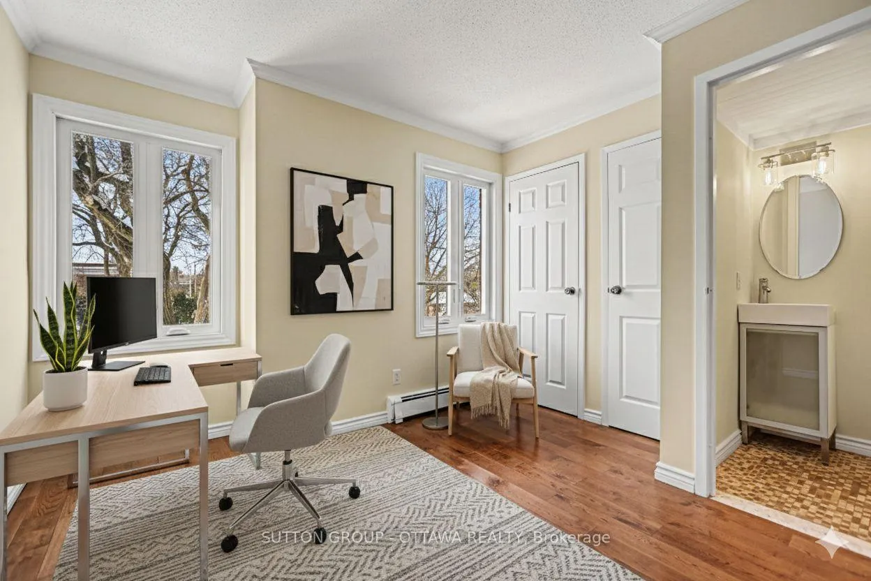 Photo 11 of 207 Mart Circle, Ottawa, Manor Park — HOMEH