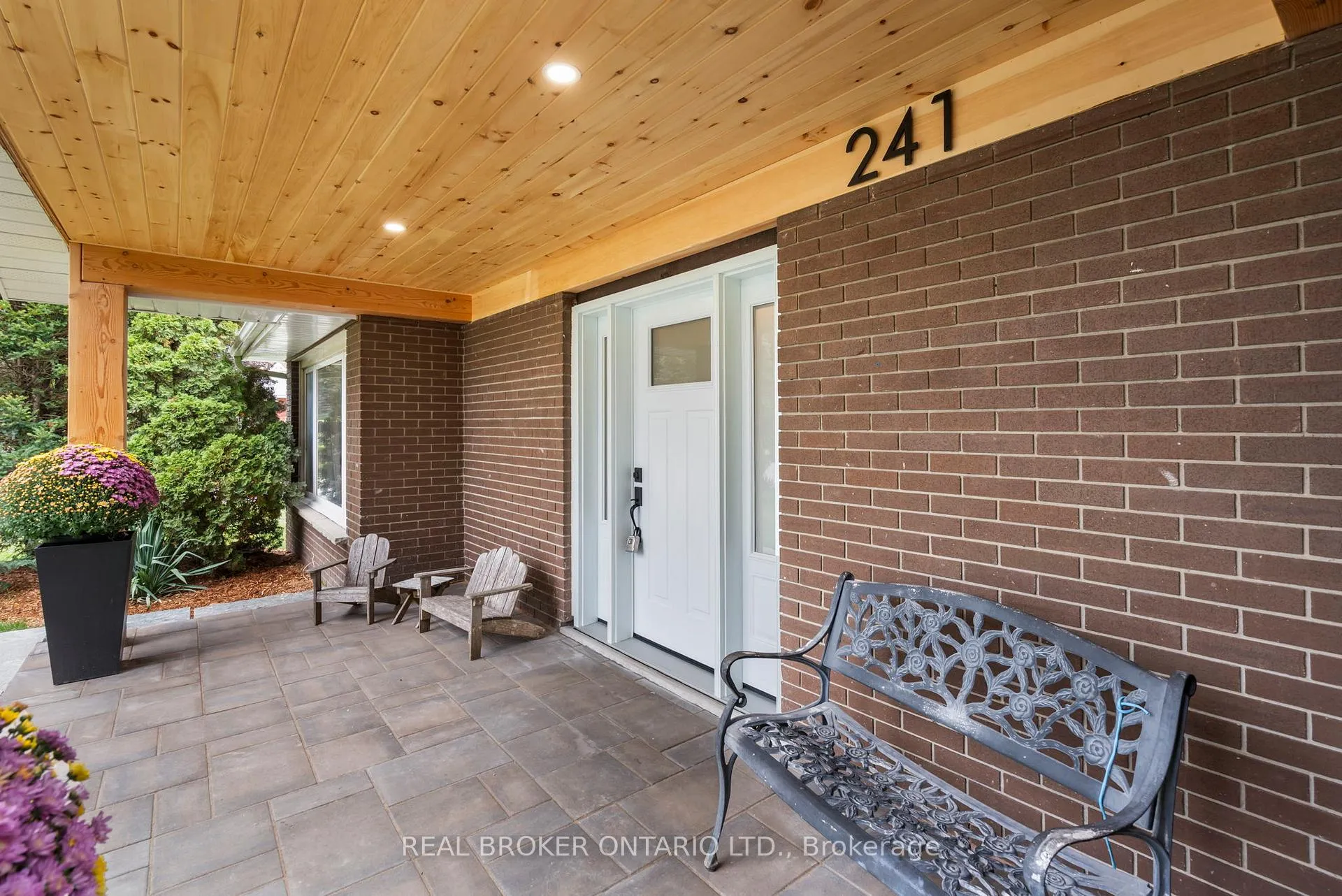 Photo 3 of 241 Maple Street, Uxbridge — HOMEH