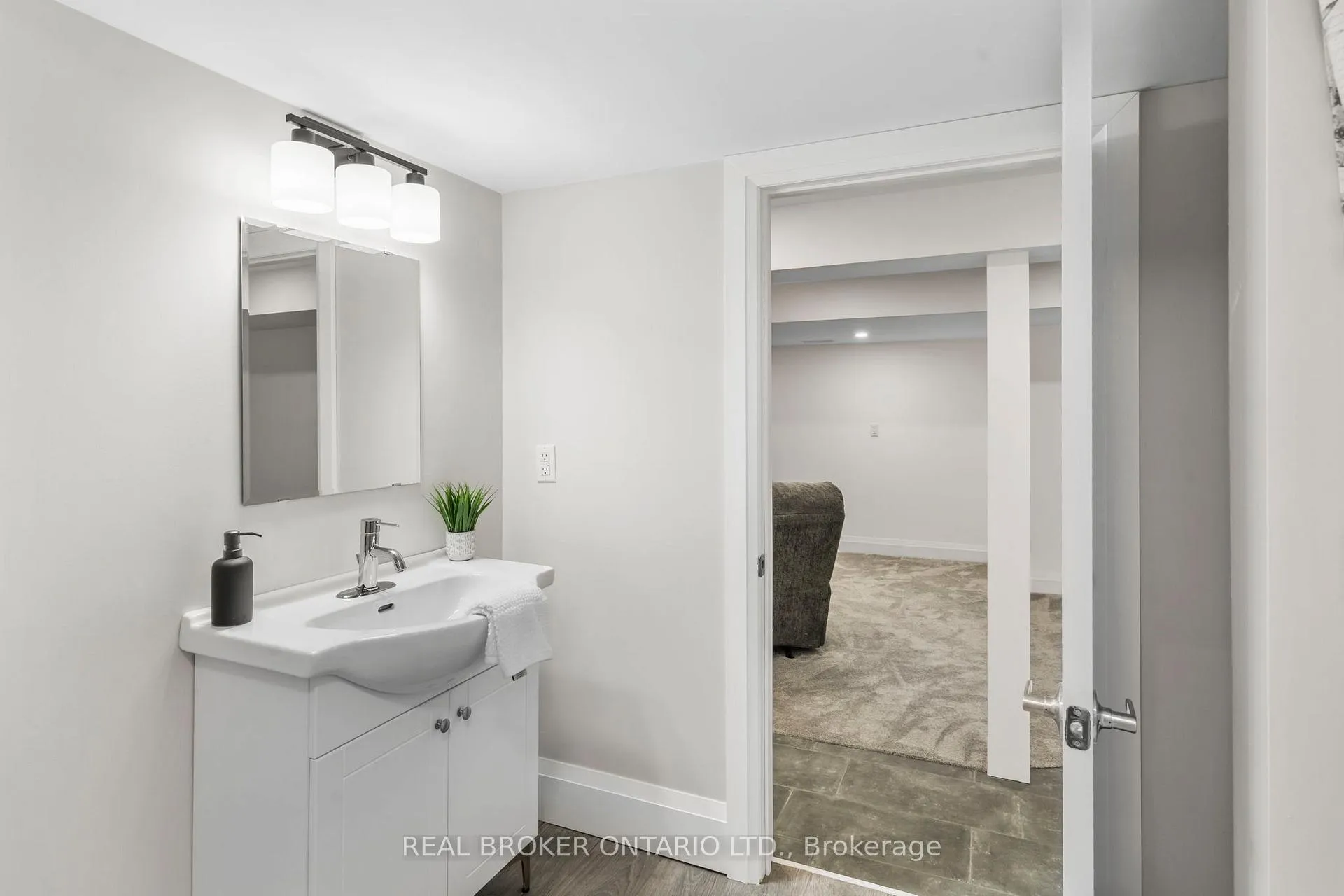 Photo 30 of 241 Maple Street, Uxbridge — HOMEH