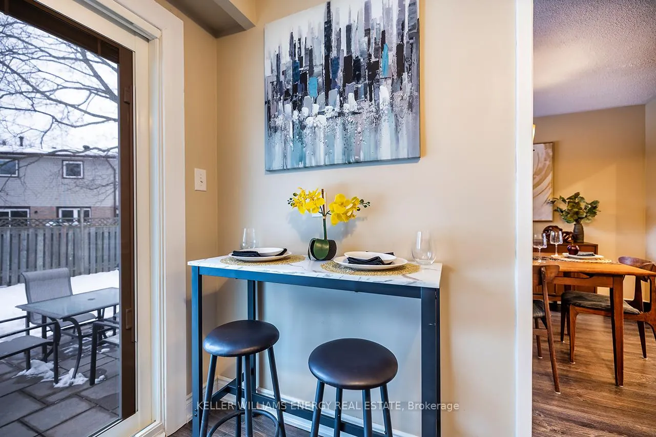 Photo 15 of 30 Glenmount Court, Whitby, Lynde Creek — HOMEH