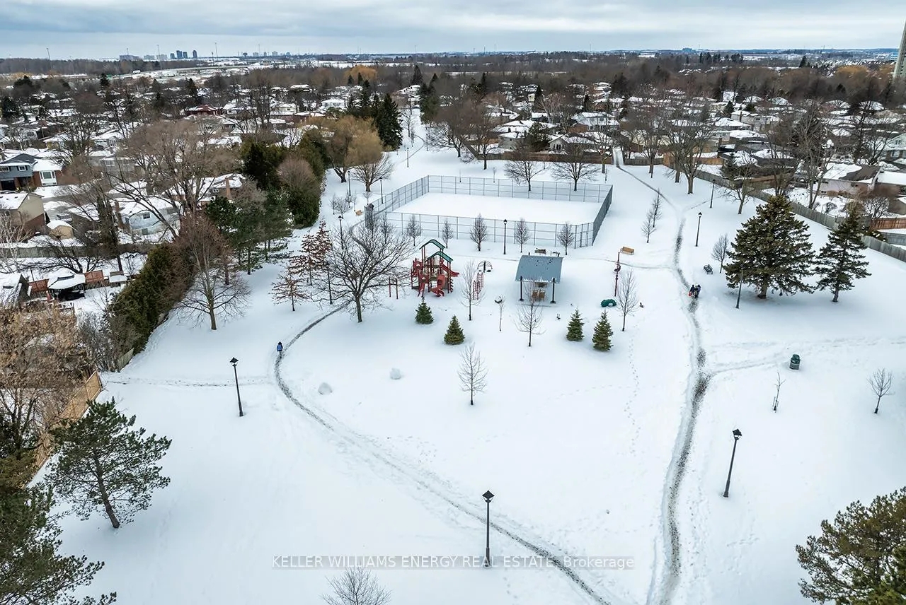 Photo 29 of 30 Glenmount Court, Whitby, Lynde Creek — HOMEH