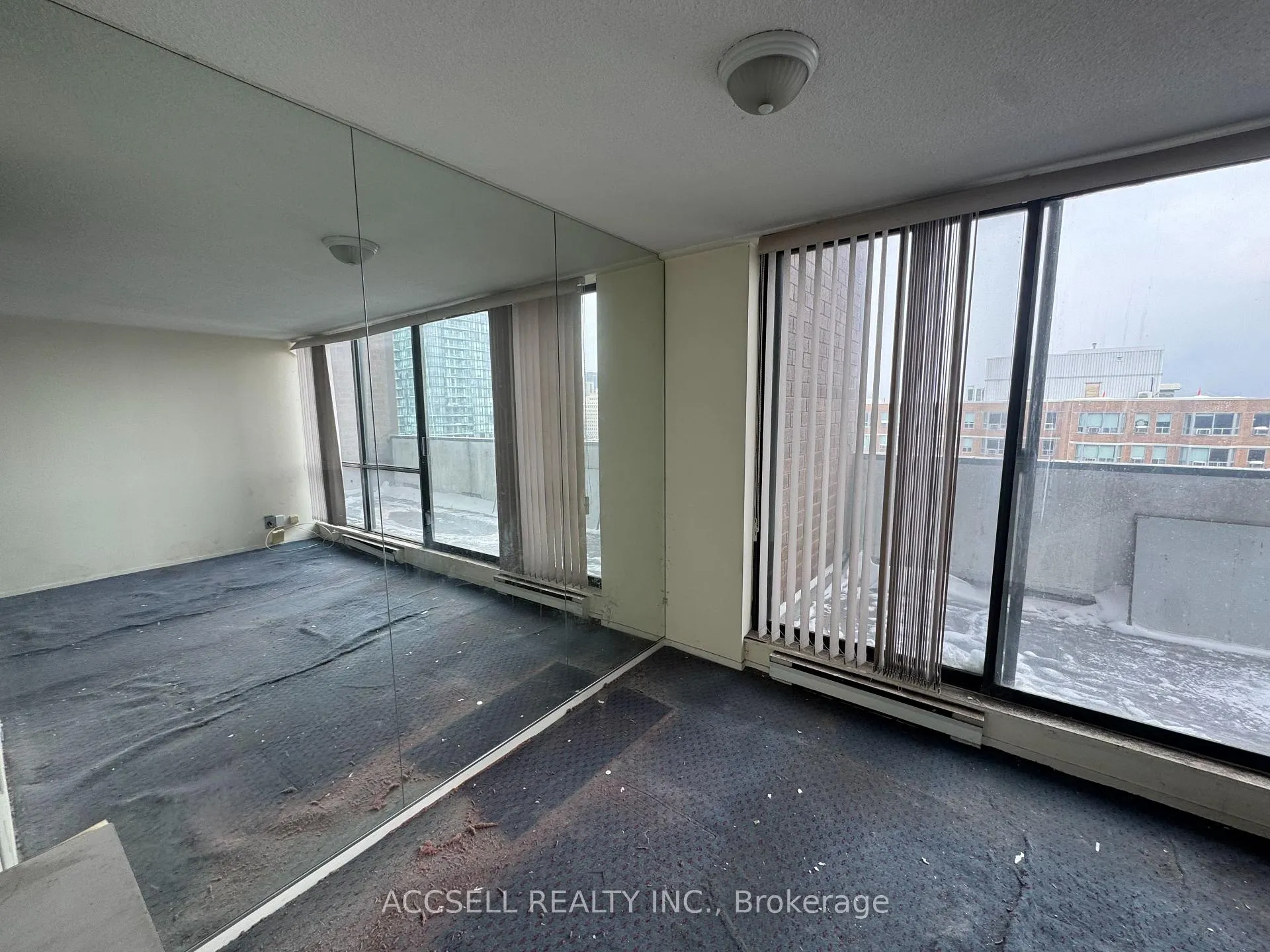 Photo 4 of Unit 1104, 914 yonge Street, Toronto, The Annex — HOMEH