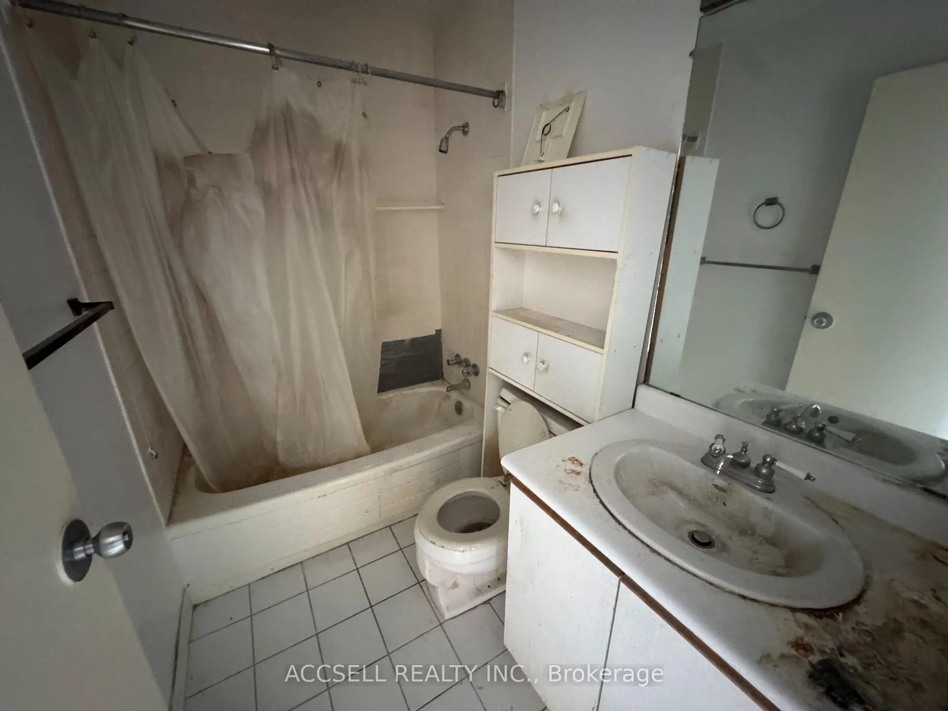Photo 8 of Unit 1104, 914 yonge Street, Toronto, The Annex — HOMEH