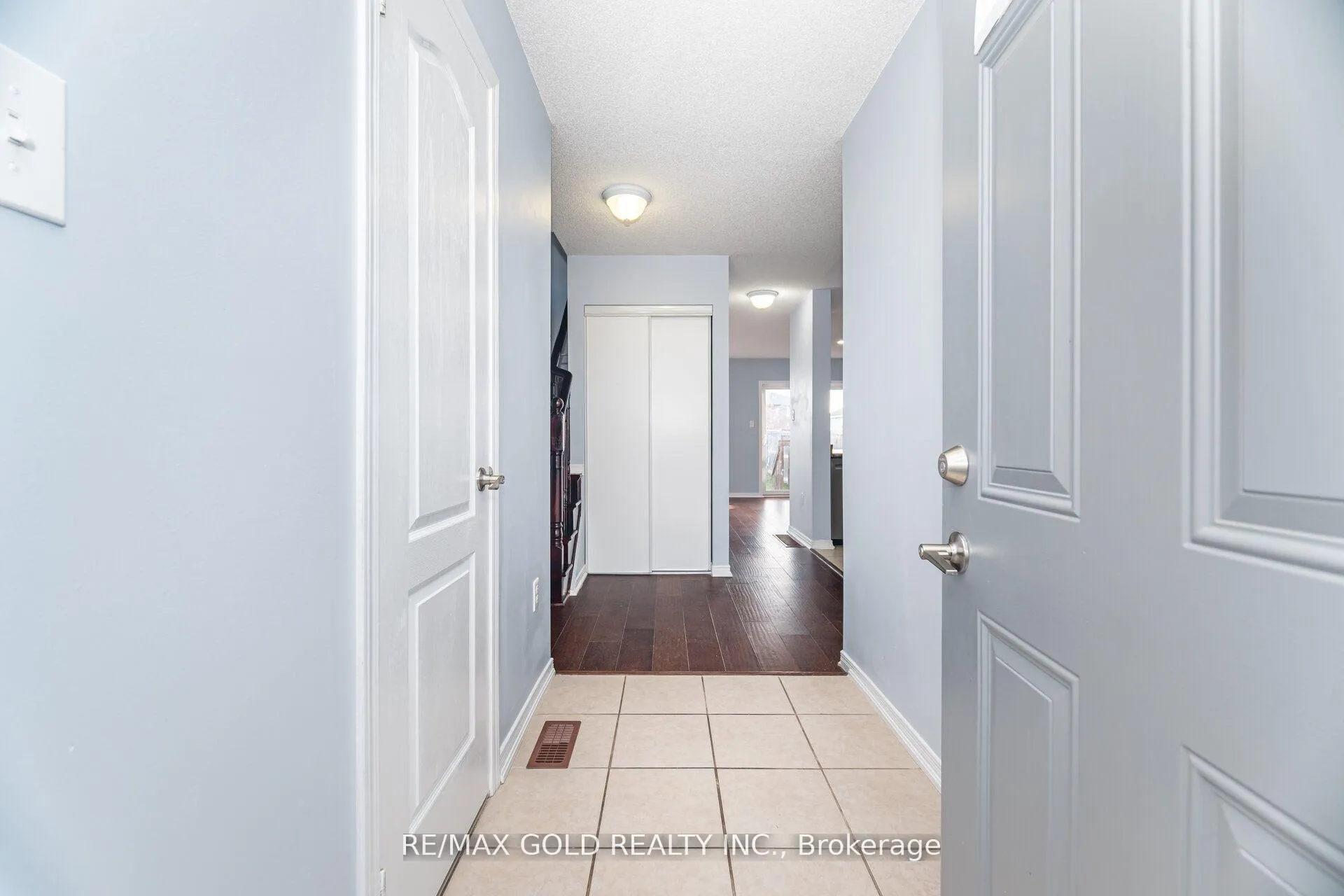 Photo 8 of 1377 Benson Street, Innisfil, Alcona — HOMEH