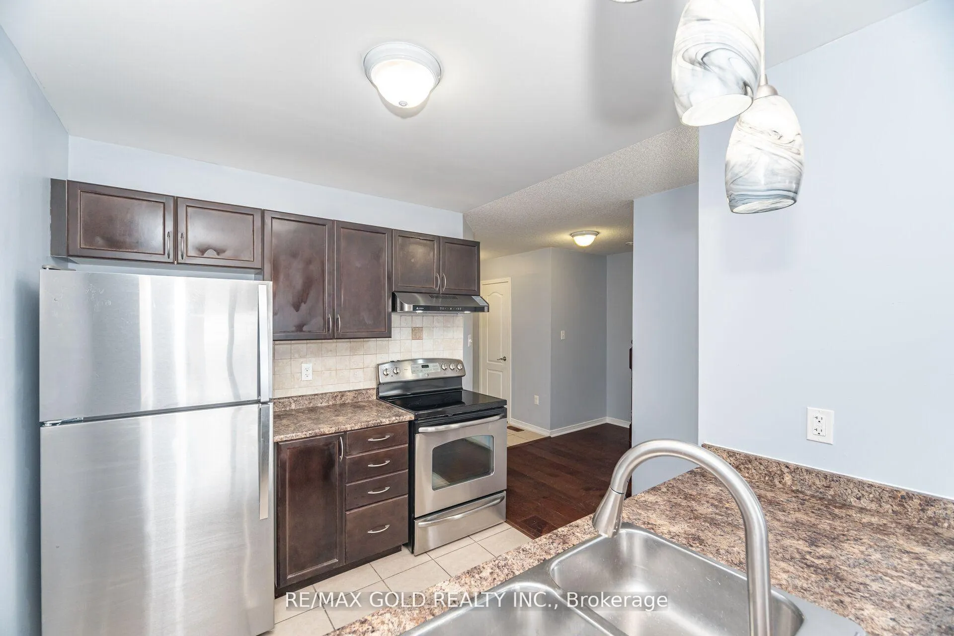 Photo 10 of 1377 Benson Street, Innisfil, Alcona — HOMEH