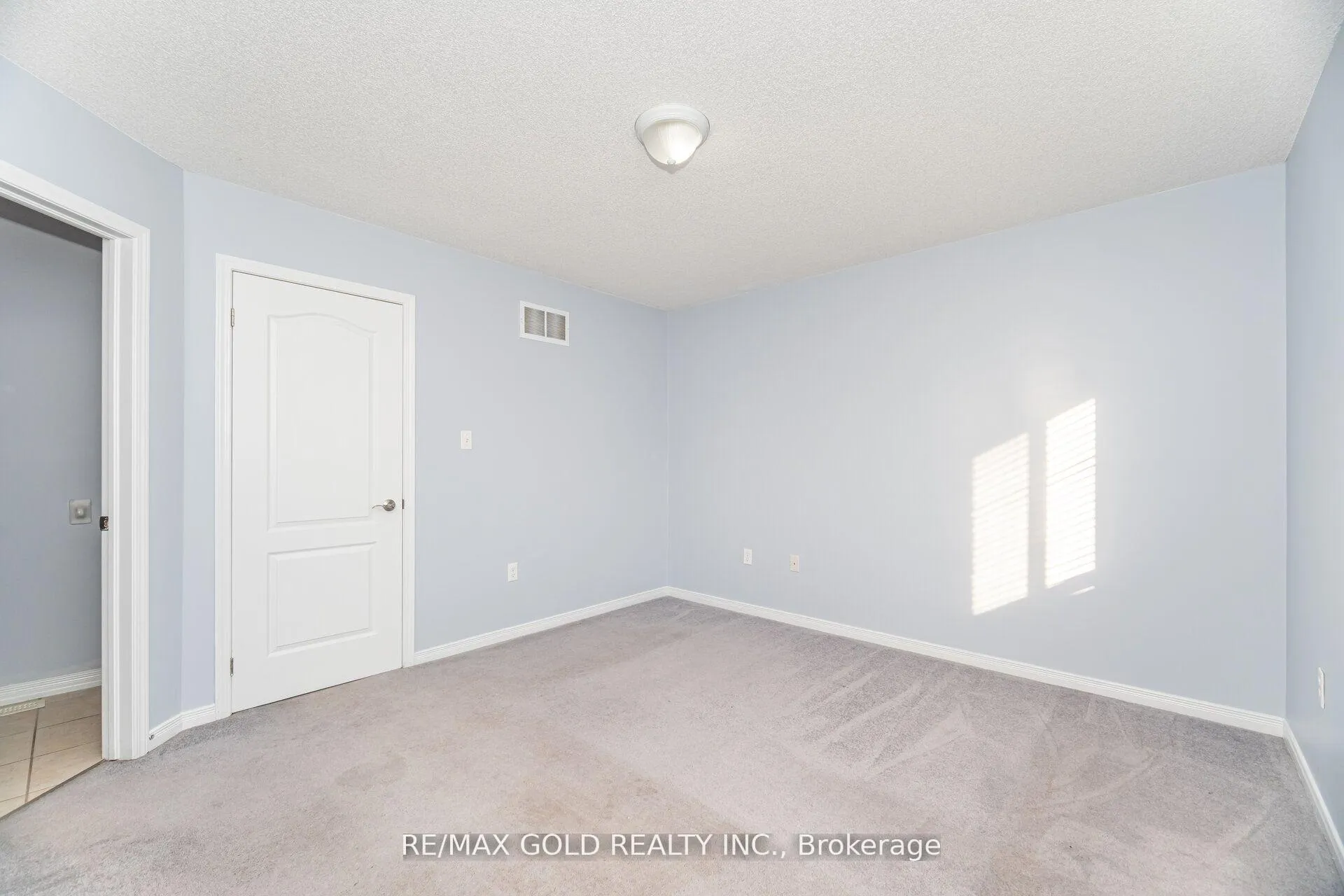 Photo 21 of 1377 Benson Street, Innisfil, Alcona — HOMEH