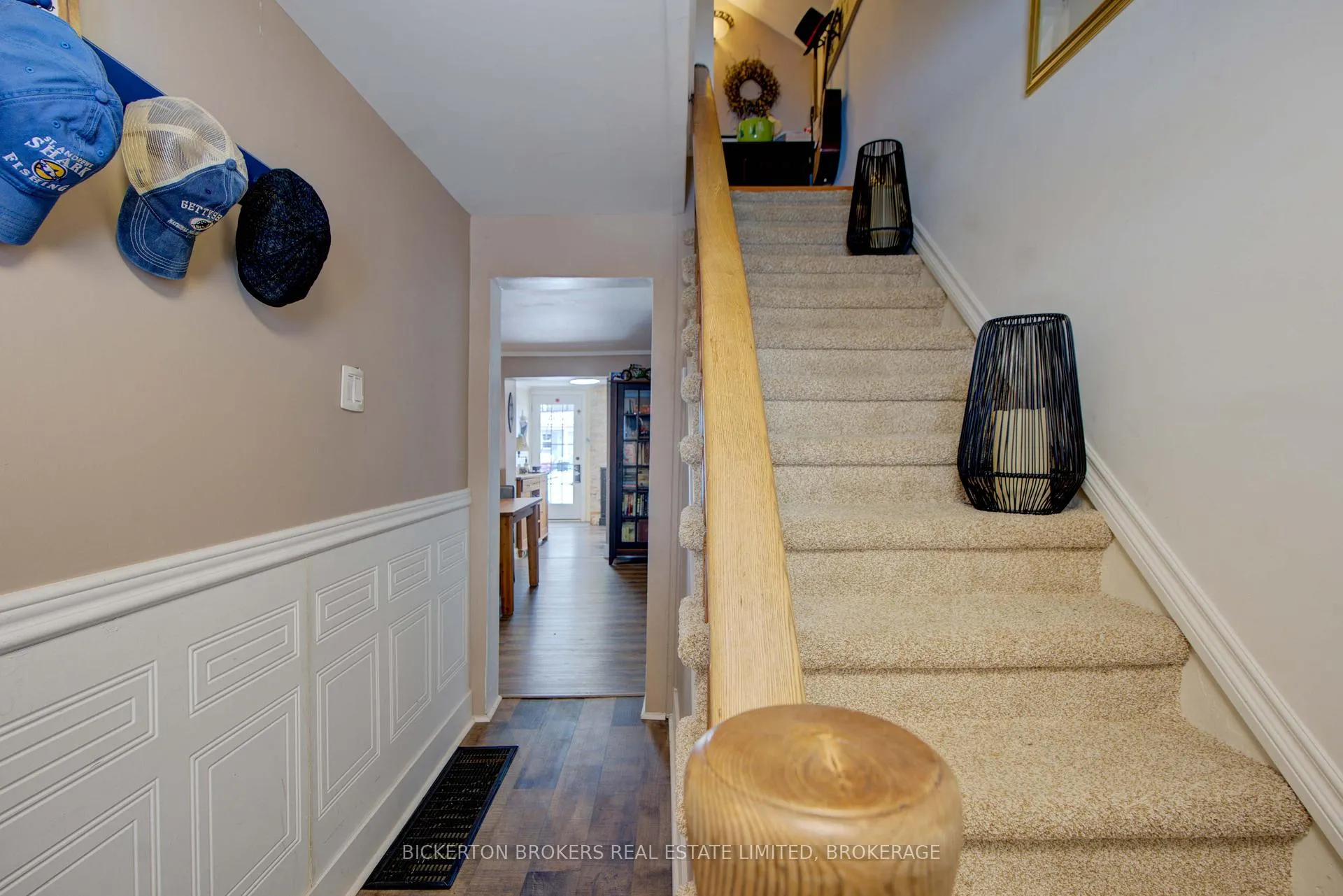 Photo 8 of 85 Elm Street, Gananoque — HOMEH