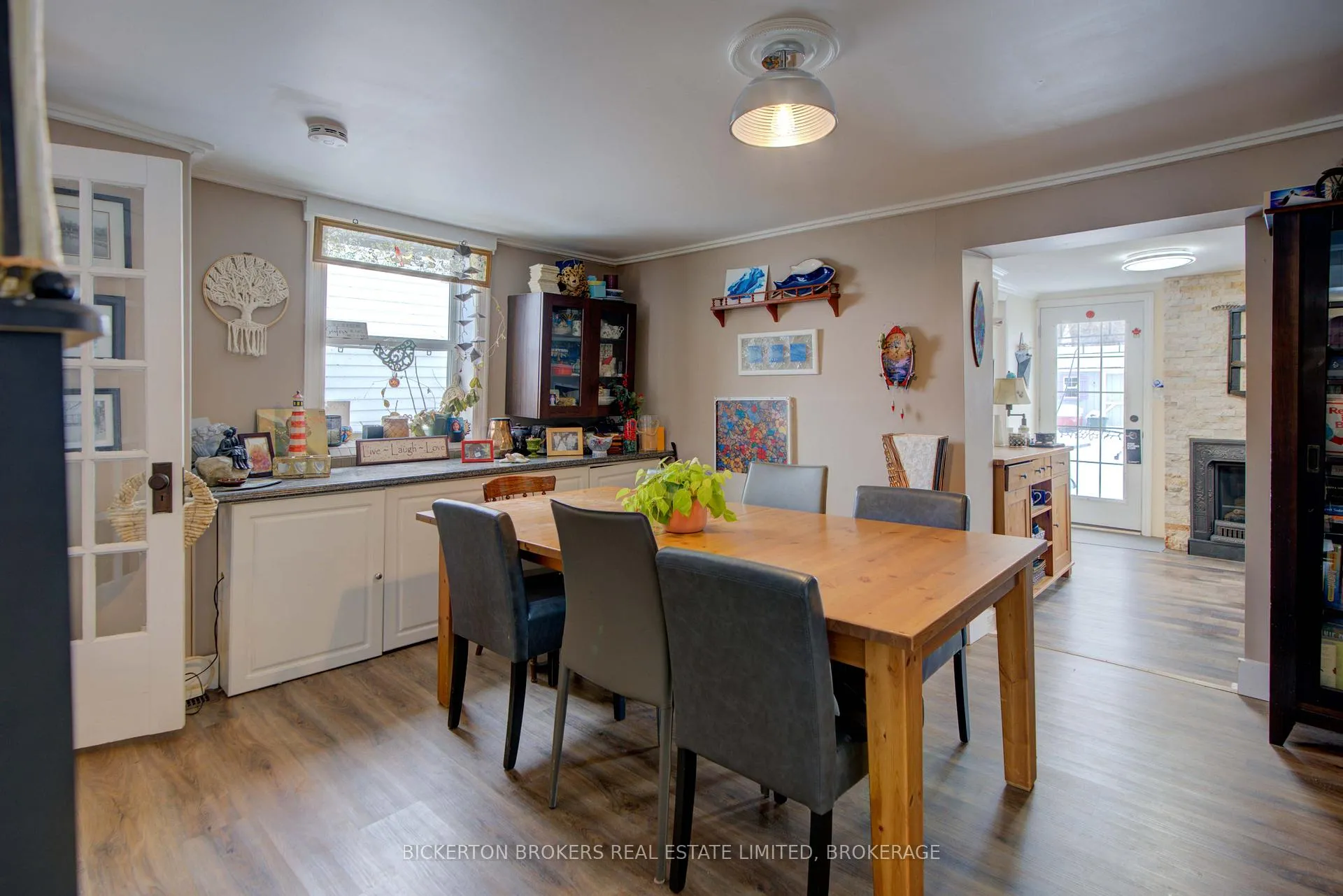 Photo 10 of 85 Elm Street, Gananoque — HOMEH