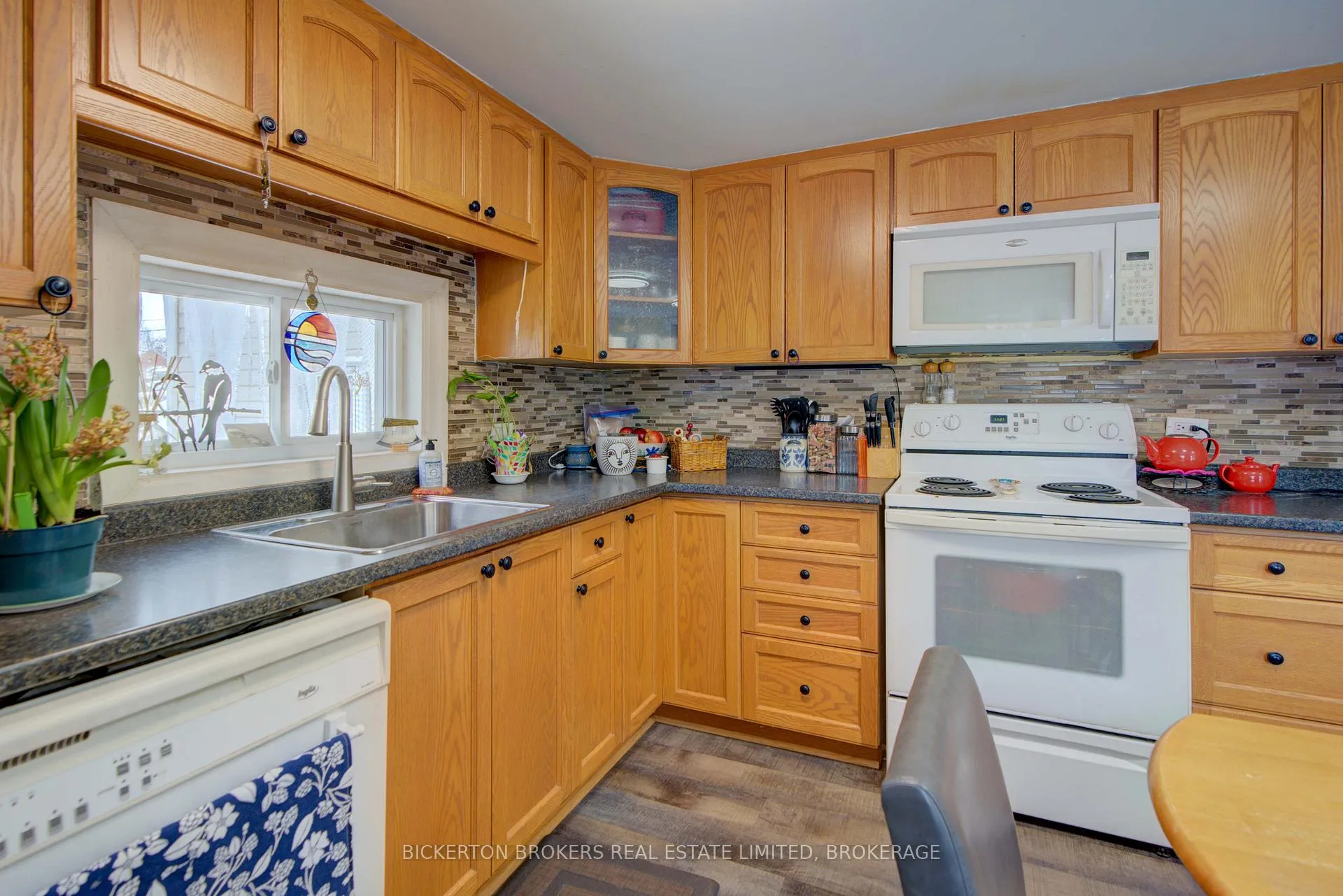 Photo 13 of 85 Elm Street, Gananoque — HOMEH